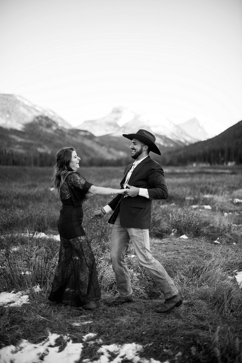 HaleyNordPhotographyWeddingRomanticUintahEngagementsAdventureUtah (17).jpg