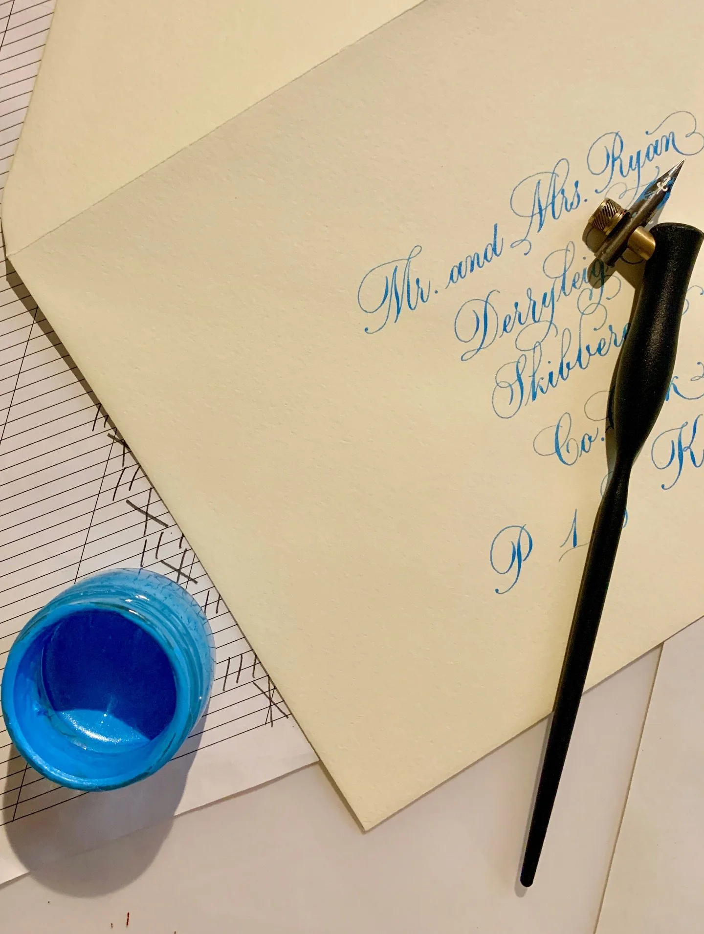 Copperplate addressing in metallic sky blue on cream envelopes, a dreamy combination🤩

#calligraphyenvelopes #envelopeaddressing #copperplatecalligraphy #irishcalligrapher