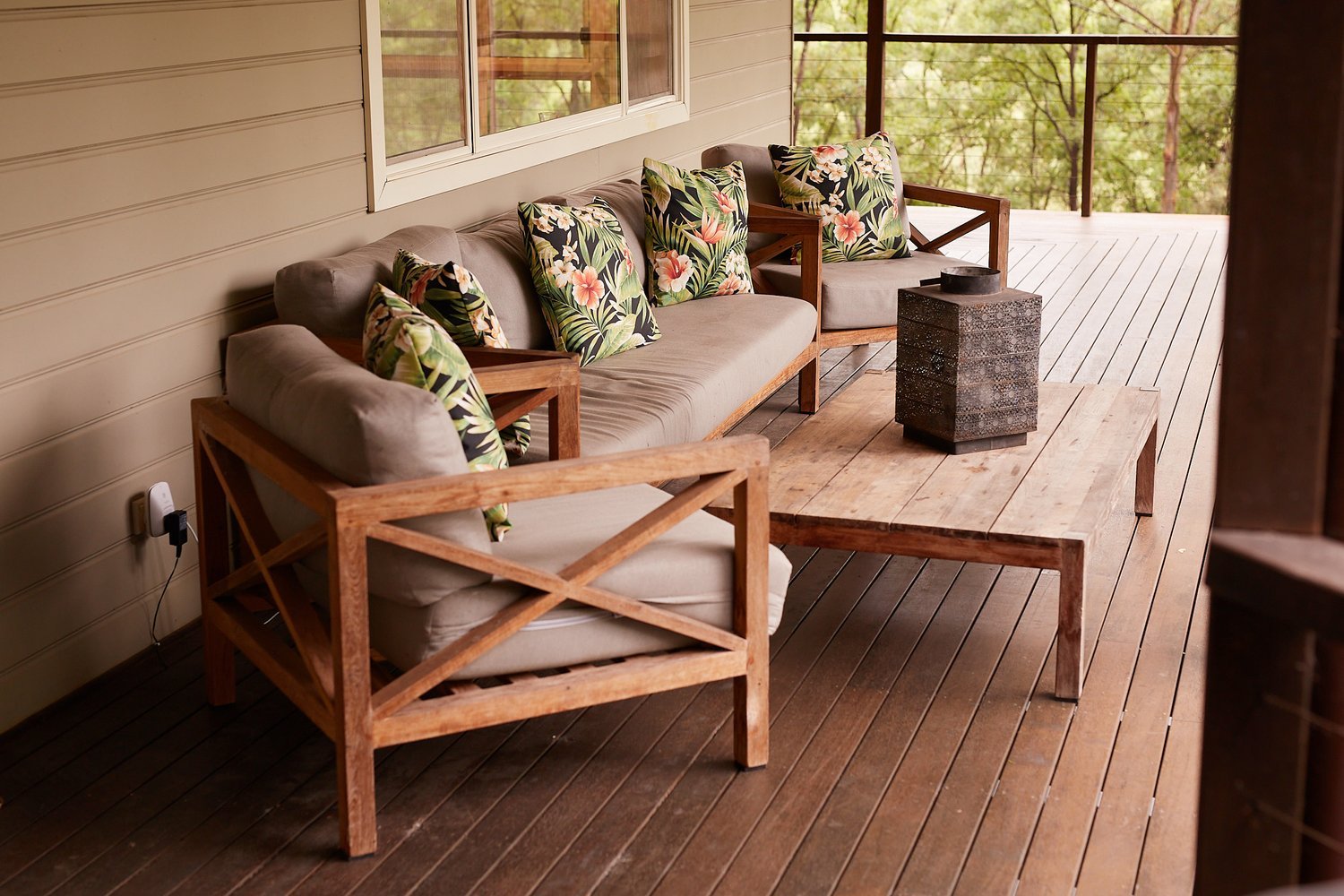 outdoor-setting.jpeg