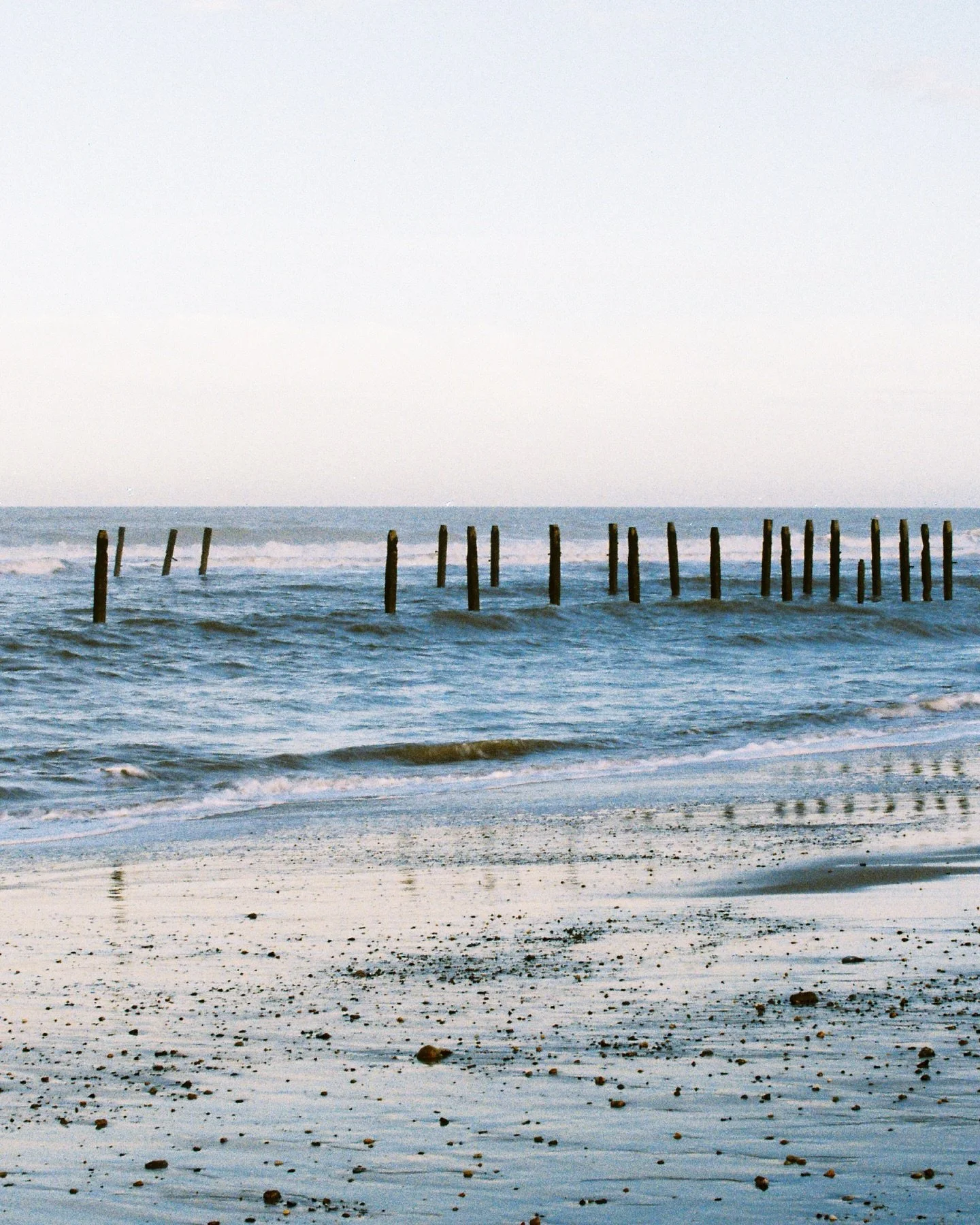 Cold one at Happisburgh last weekend. Shot on kodak gold 400

As always scan and dev by @justshootfilmphotolab