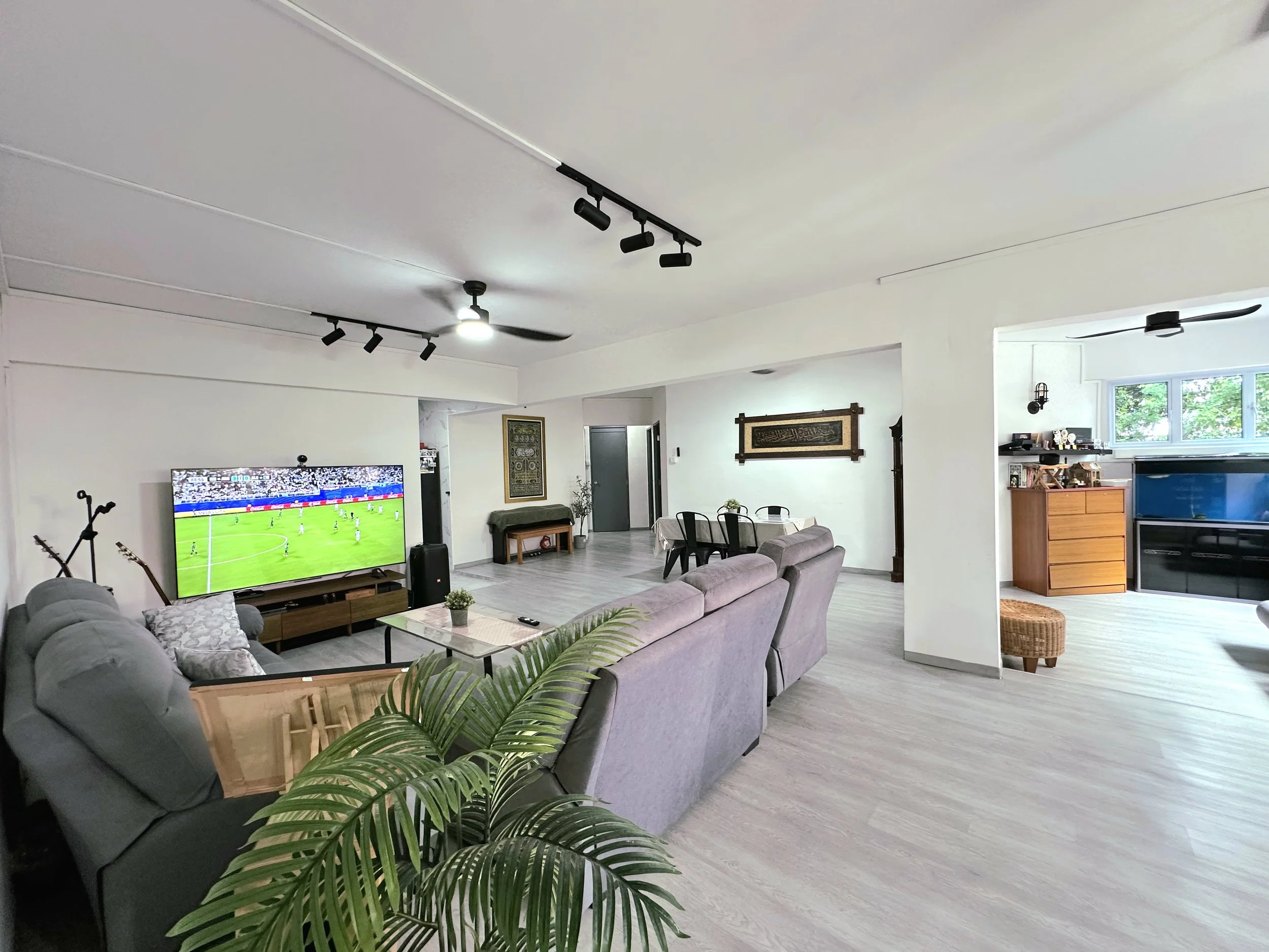 Living room (4).jpg