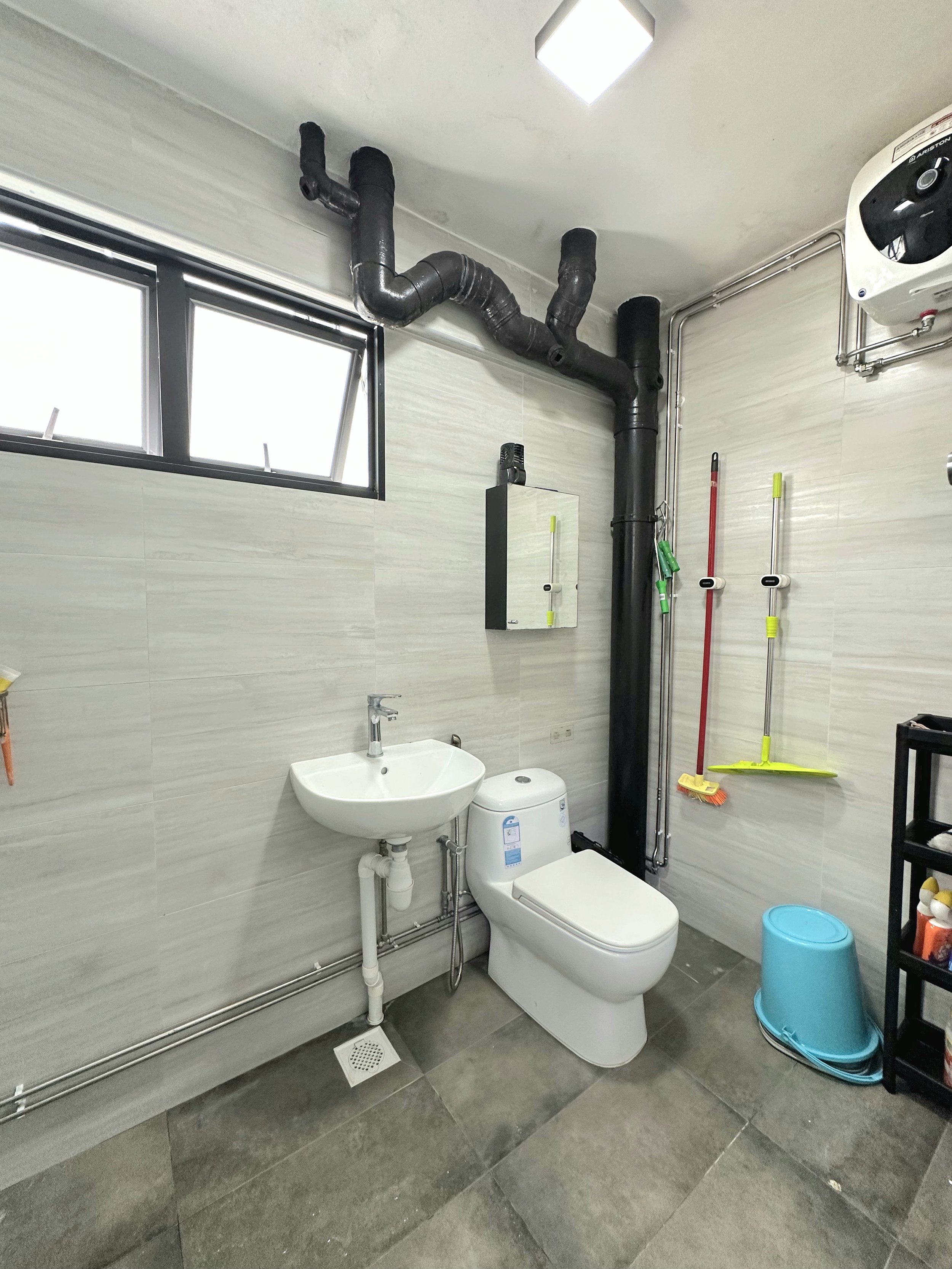 Common bathroom (15).jpg