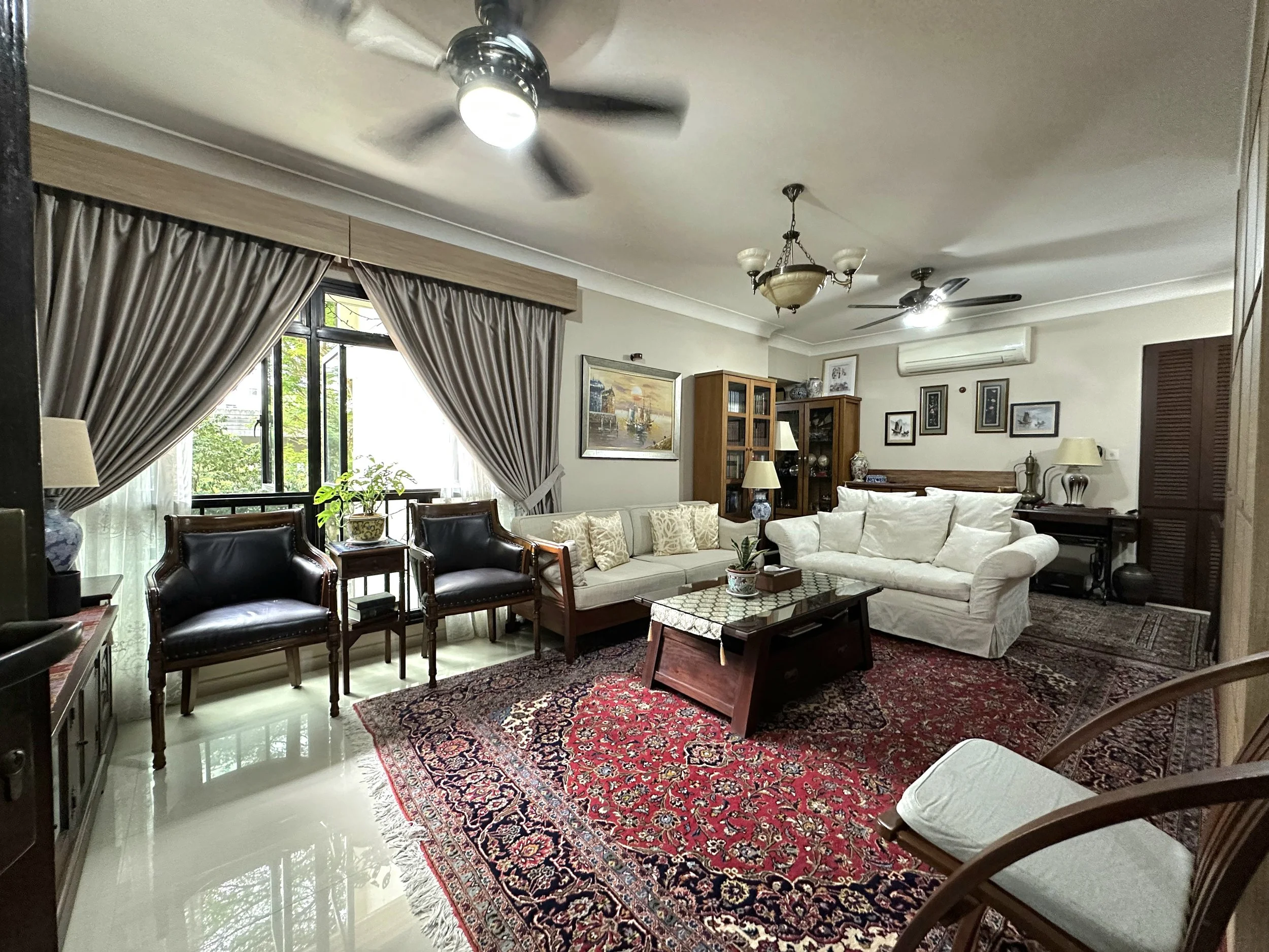 Living room2.jpg