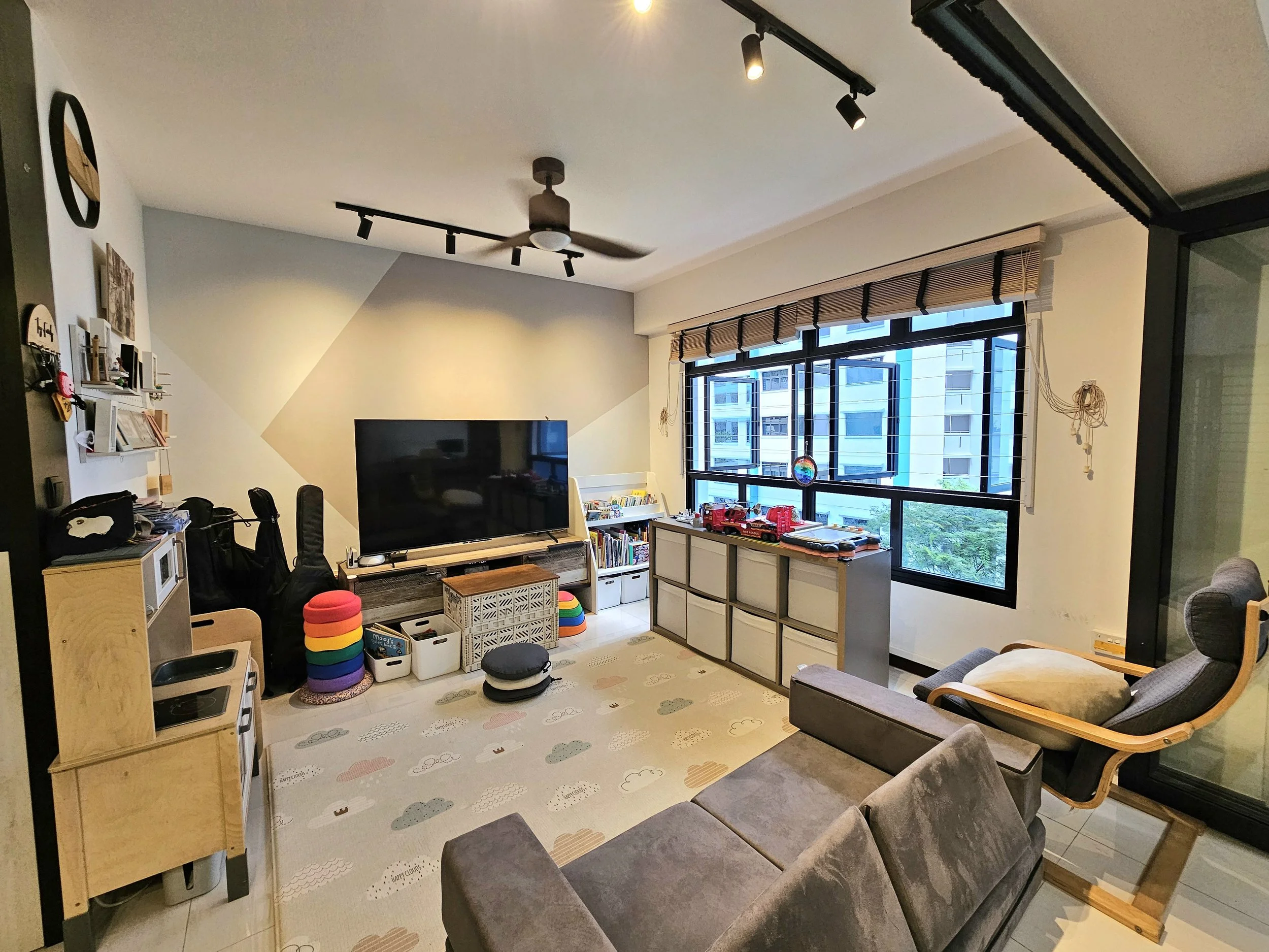 Living room (4).jpg