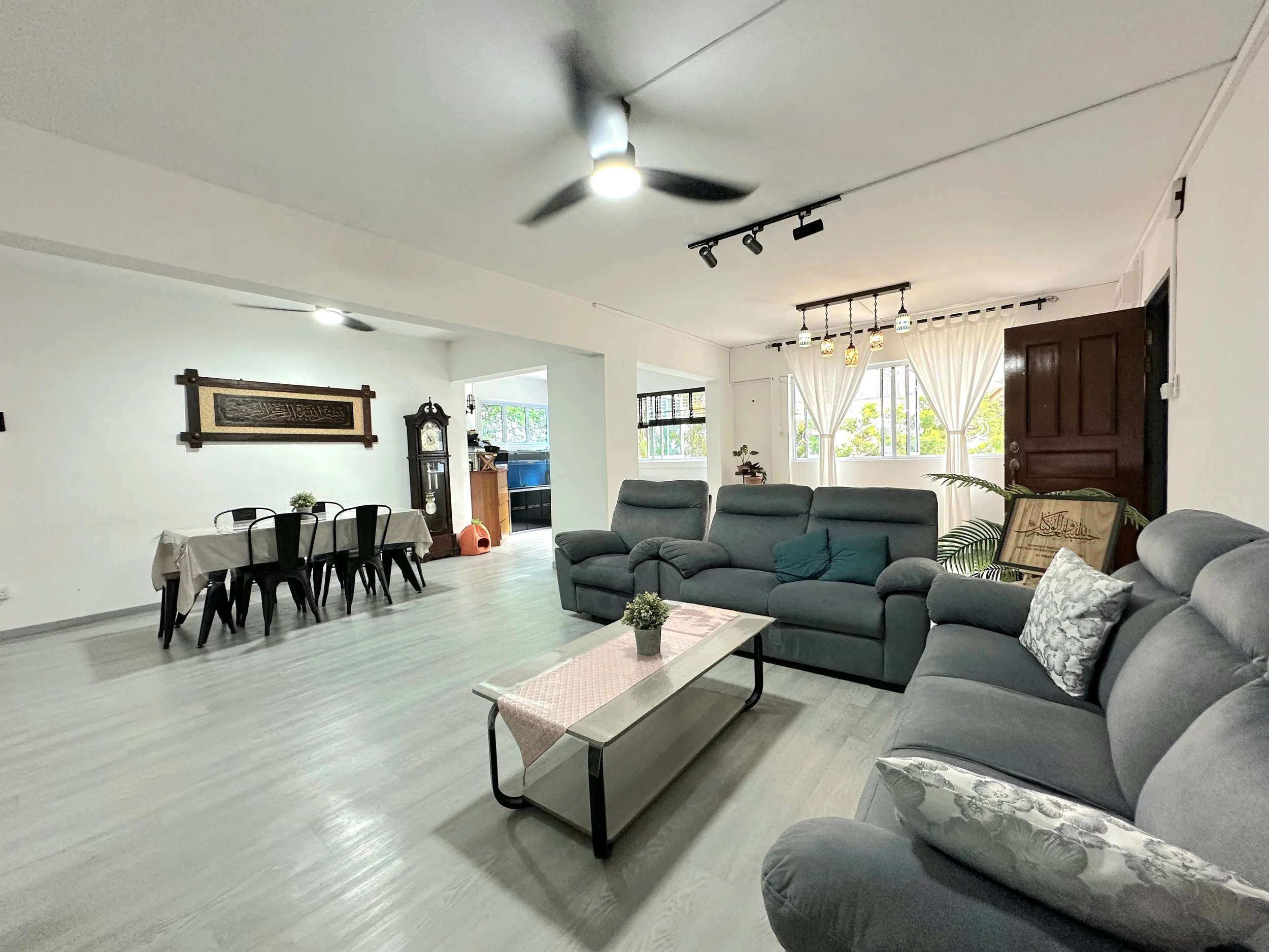 Living room1 (3).jpg