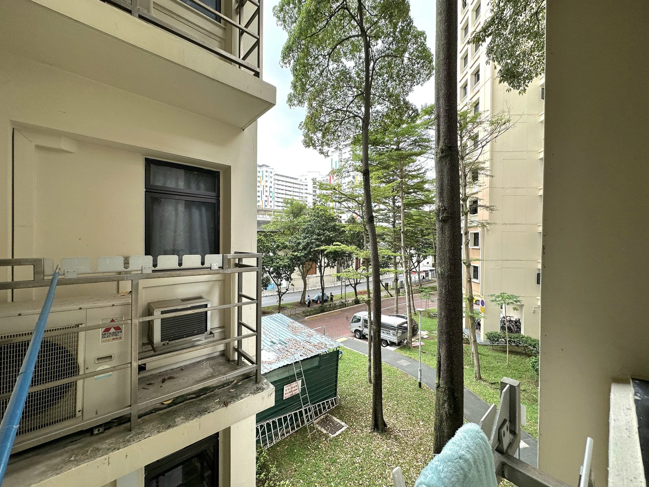Aircon ledge.jpg