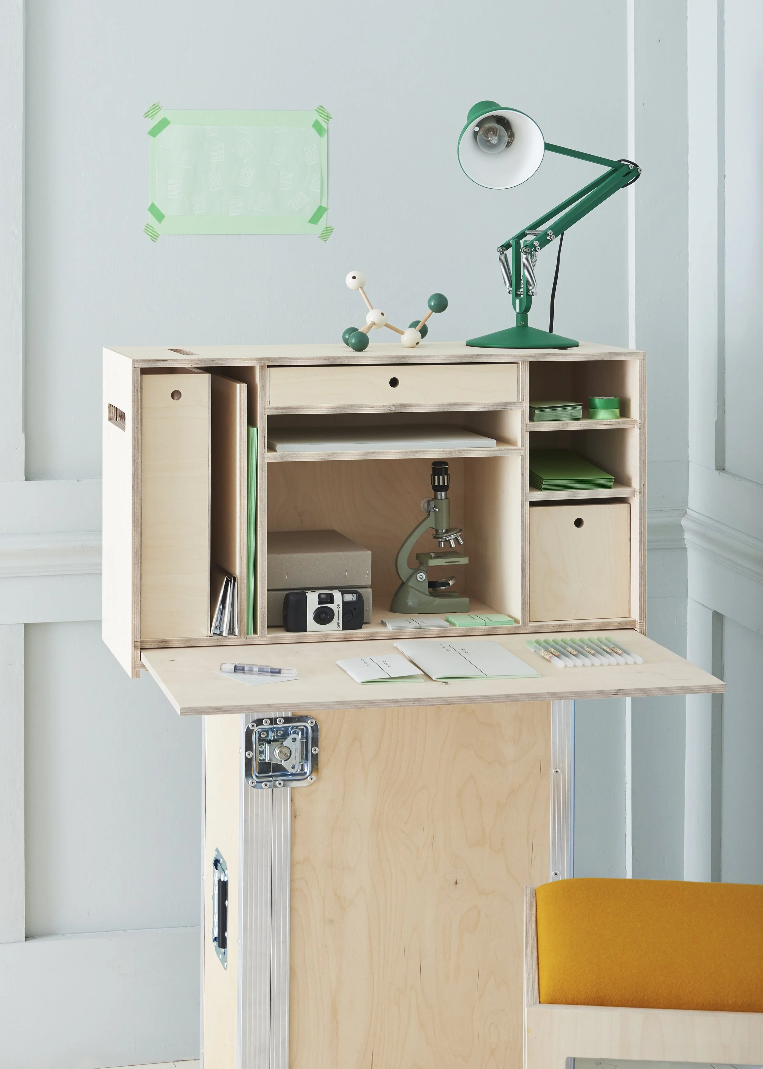 B&F desk2452.jpg