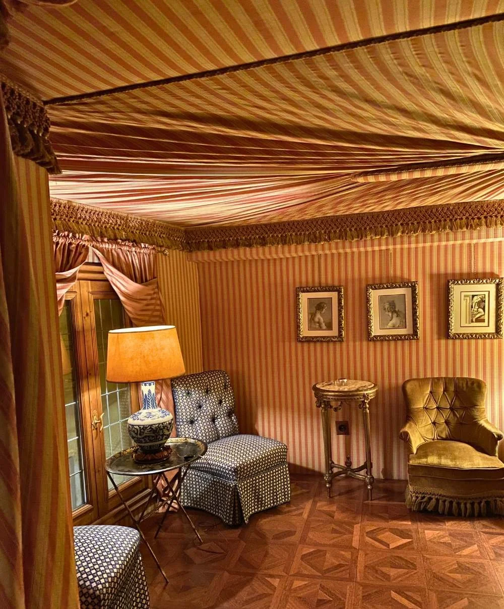 Lounge area Las Casas de la Juderia Seville.jpg