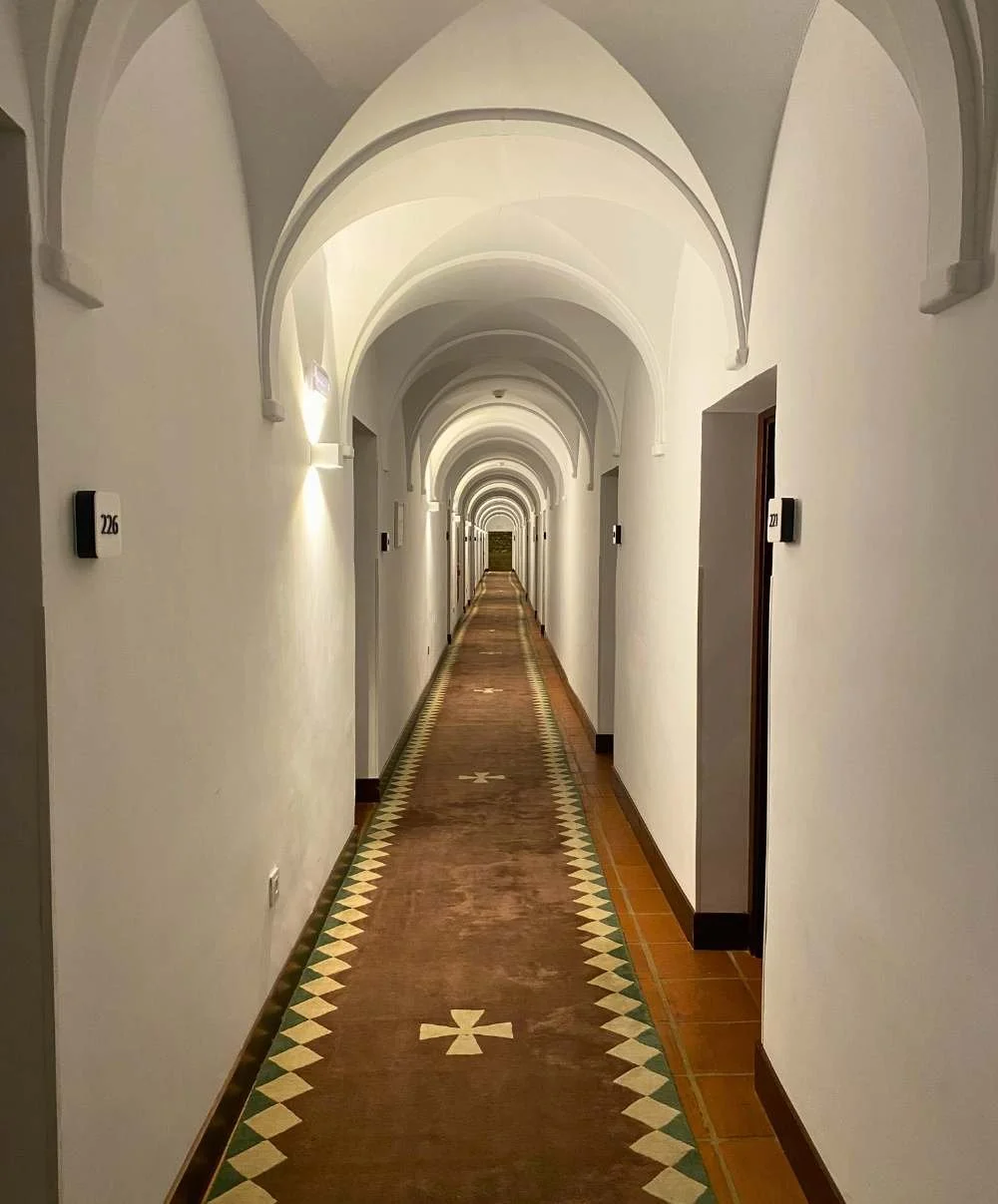 Parador de Jaen passage.jpg