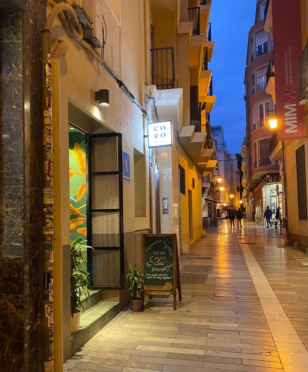 Coeo Pod Hostel Beatas, Málaga: Review + tips for visiting