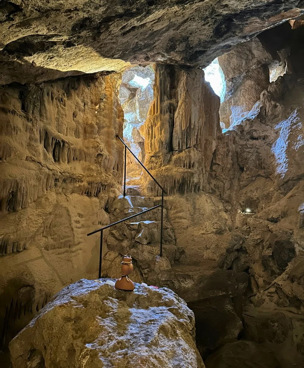 Es Culleram interior with offerings to Tanit.jpg