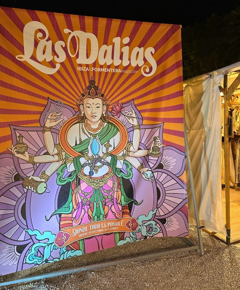 Las Dalias night market.jpg