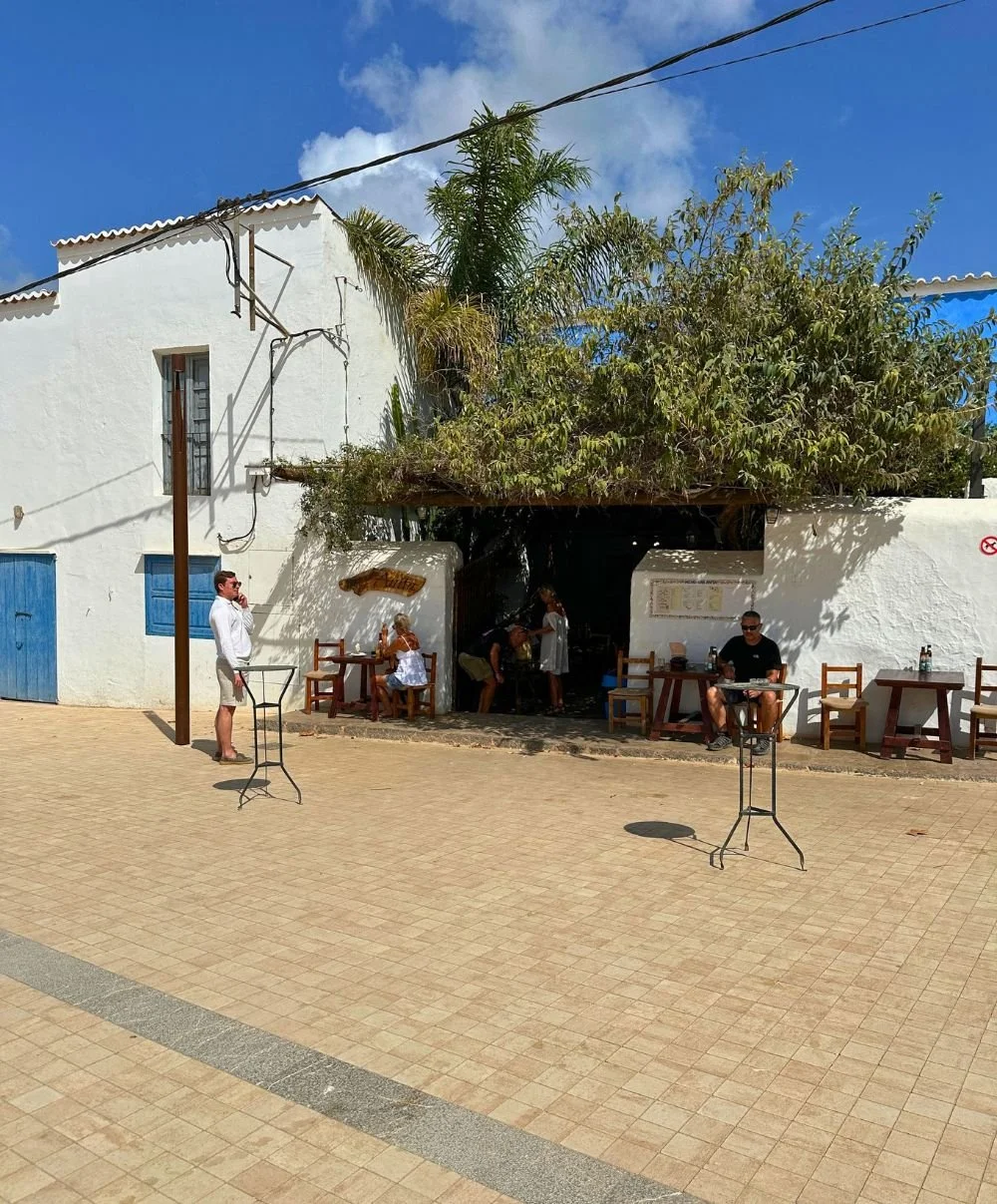 Bar Anita.jpg