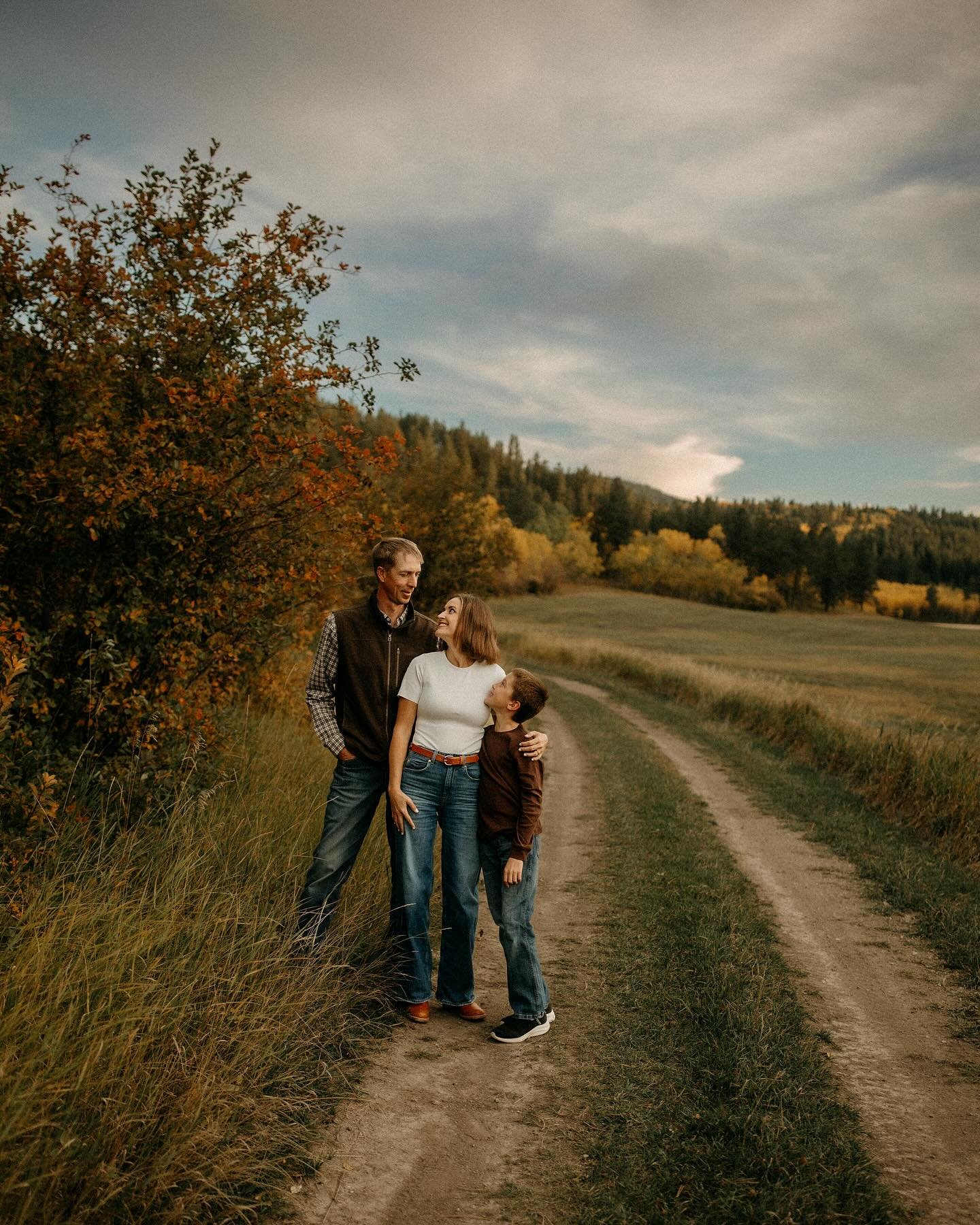 last nights adventure with Kirby, Zach, &amp; Emmett 🏔️ check out a sneak of our session in the Snowy Mountains!