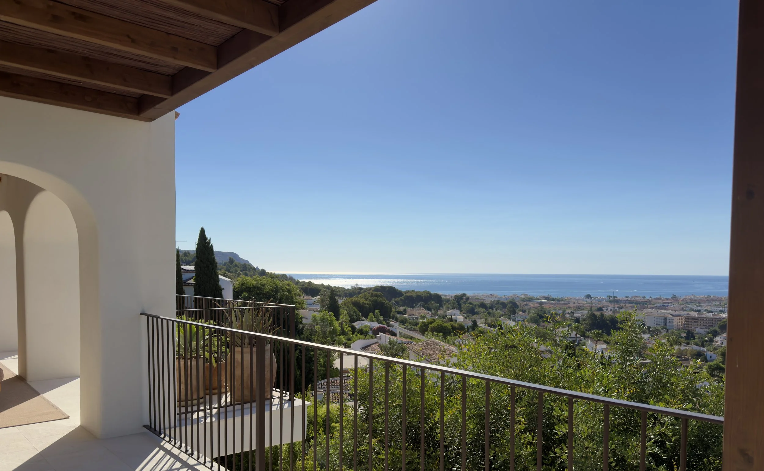     Private Mediterranean villa overlooking the sea, a setting for destination dining and villa residencies.