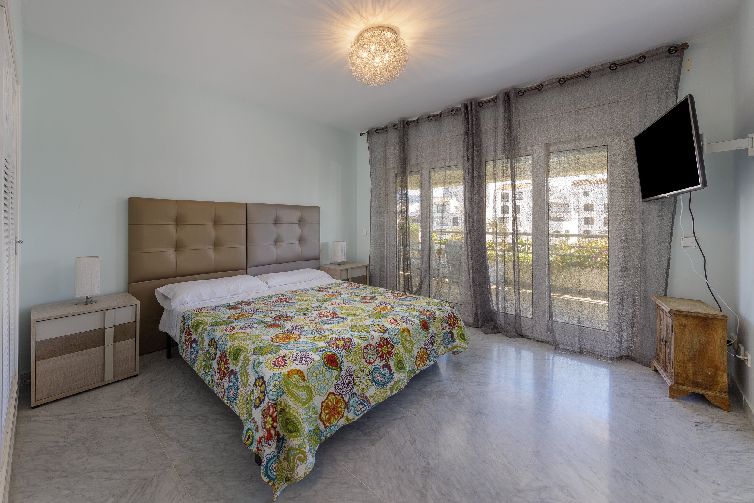 shortlet-three-bedroom-playas-del-duque-puerto-banus-FR4686-8.jpg