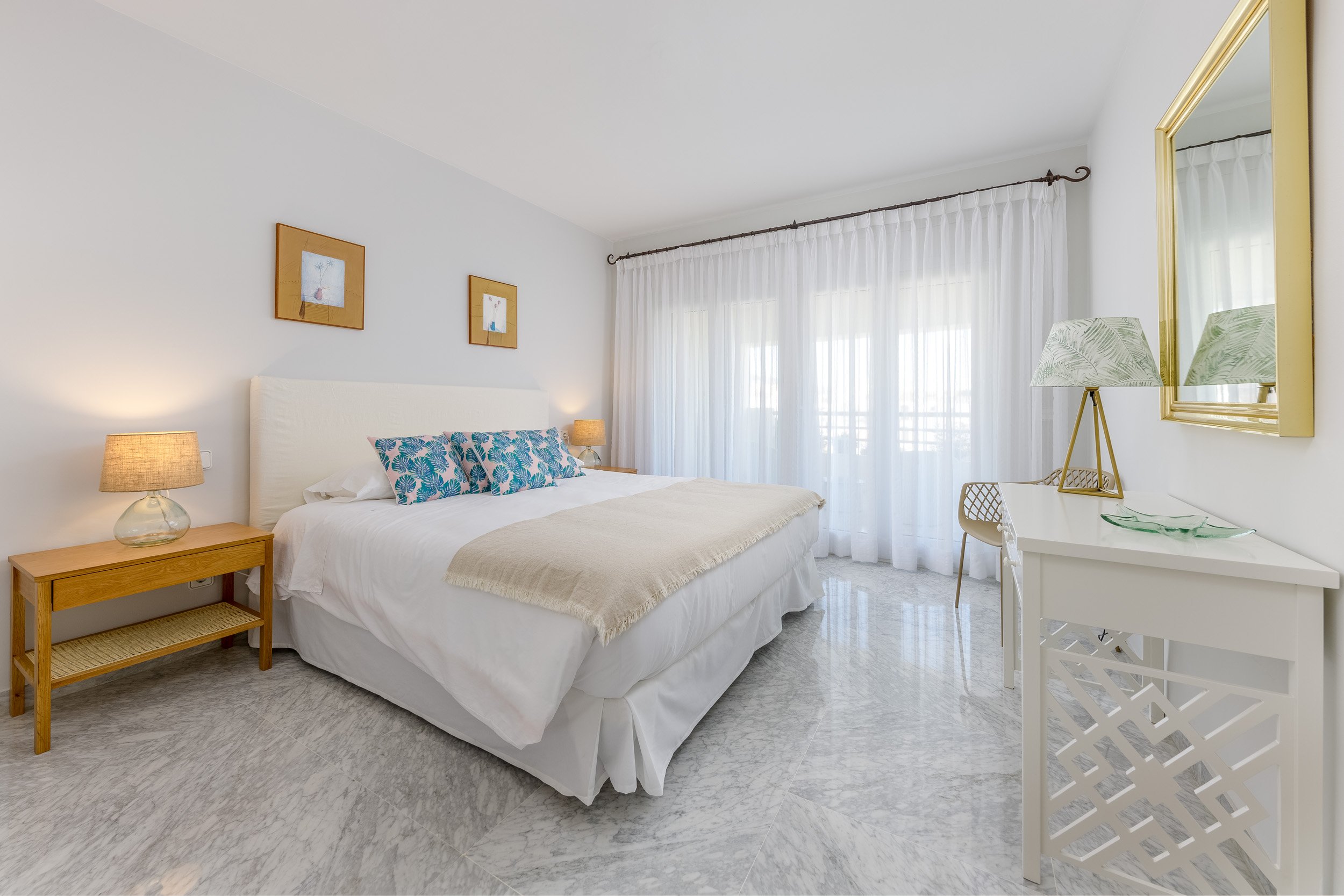shortlet-two-bedroom-playas-del-duque-puerto-banus-fr9477-7.jpg