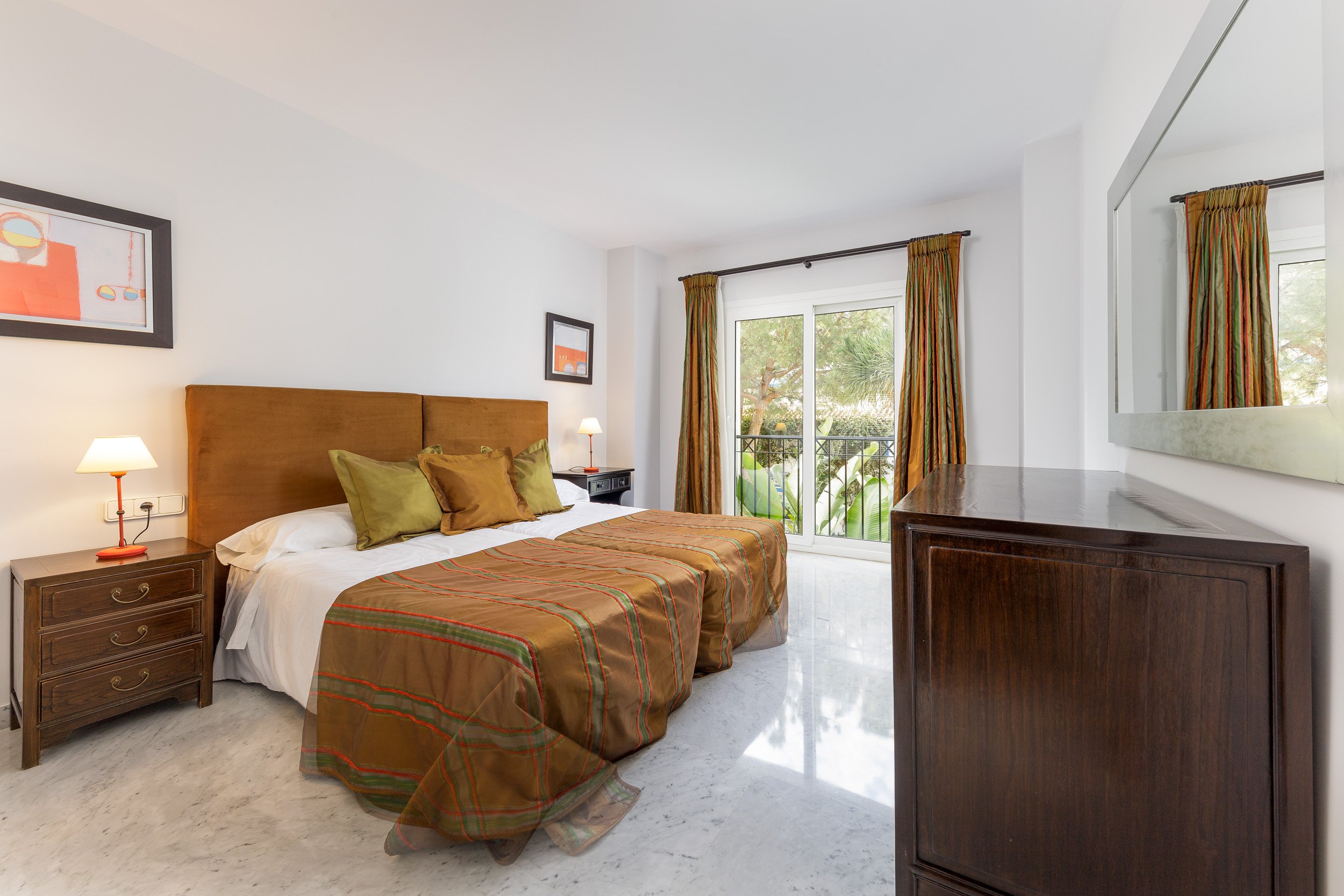 shortlet-three-bedroom-playas-del-duque-puerto-banus-fr3328-3.jpg