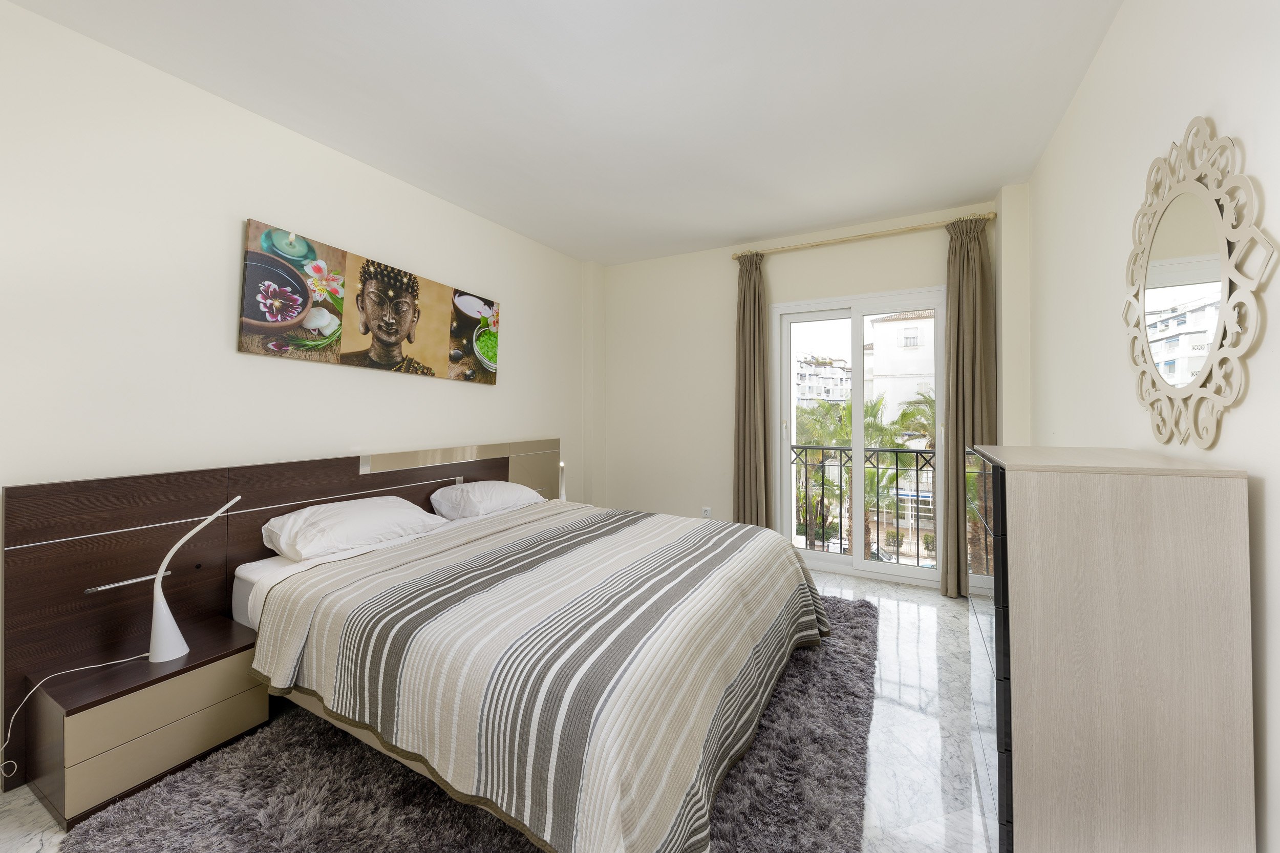 short-let-two-bedroom-playas-del-duque-puerto-banus-fr2048-8.jpg