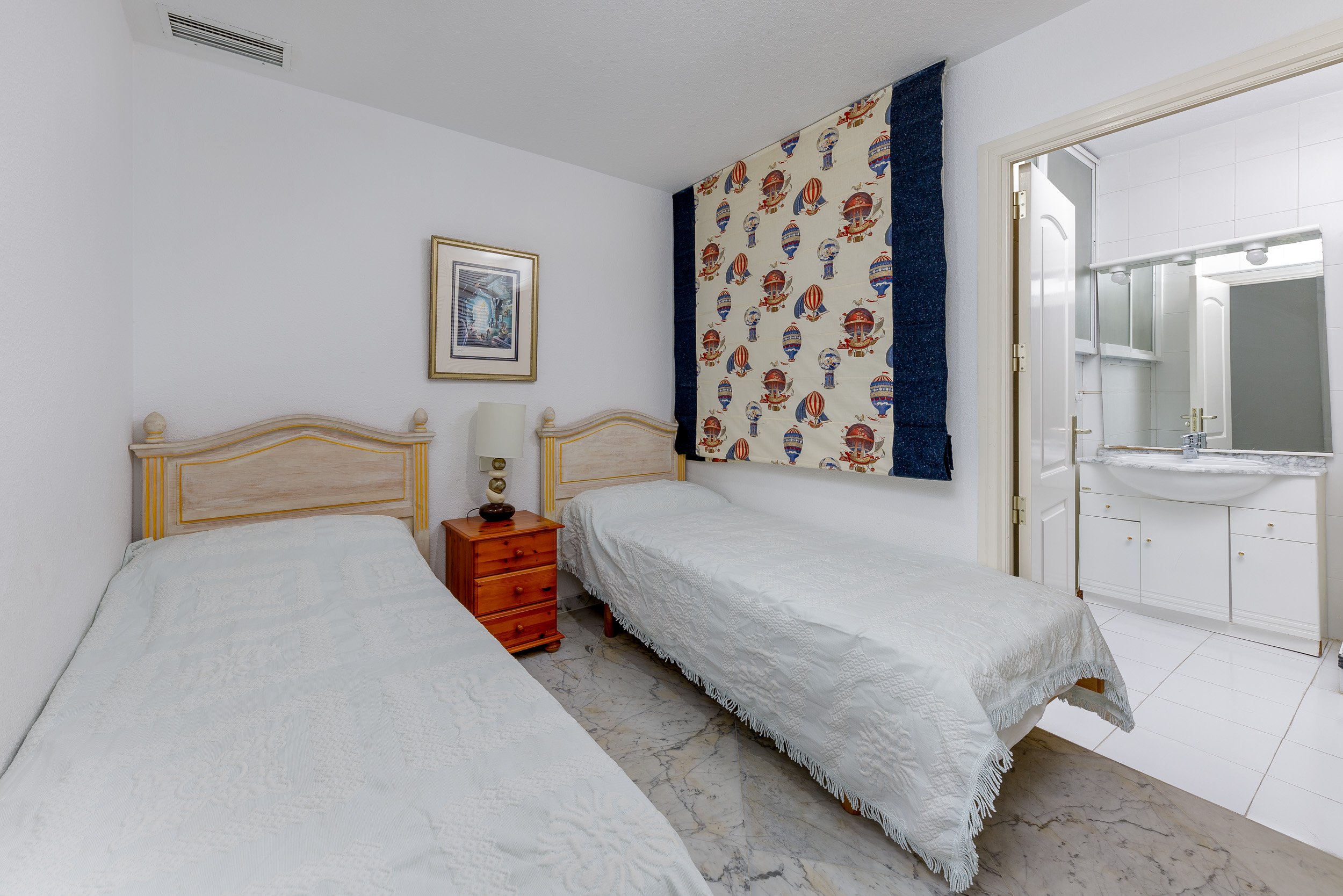 short-let-three-bedroom-playas-del-duque-puerto-banus-fr1626-5.jpg