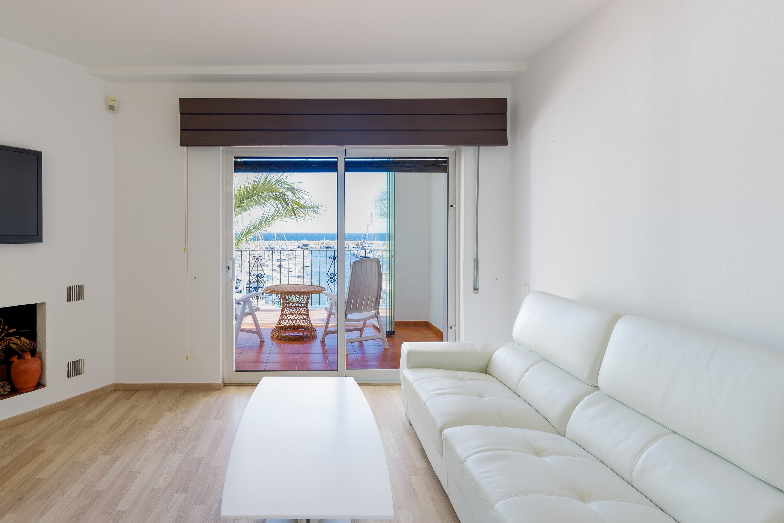 for-sale-renovated-two-bedroom-apartment-marina-puerto-banus-fs5812-8.jpg