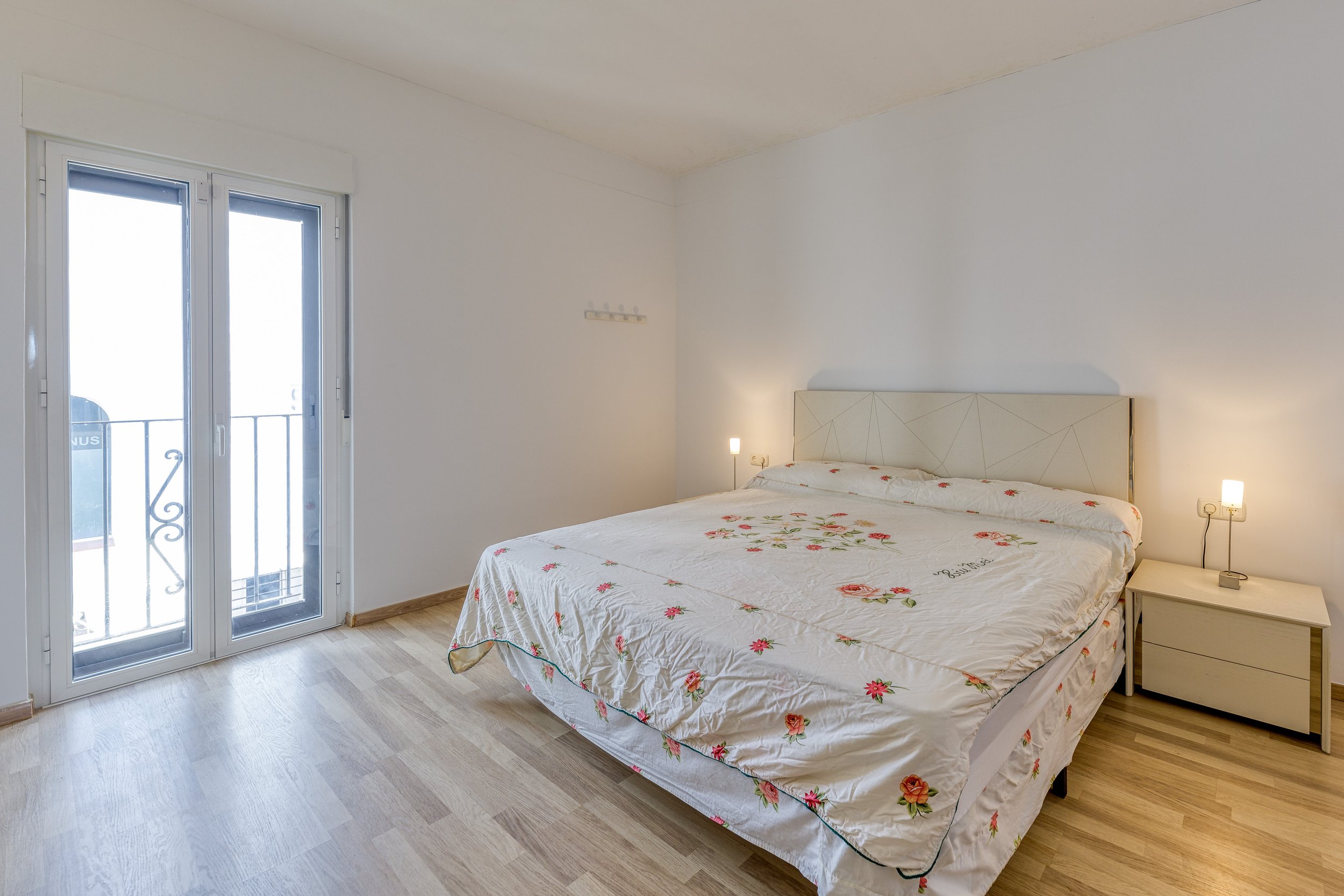for-sale-renovated-two-bedroom-apartment-marina-puerto-banus-fs5812-9.jpg