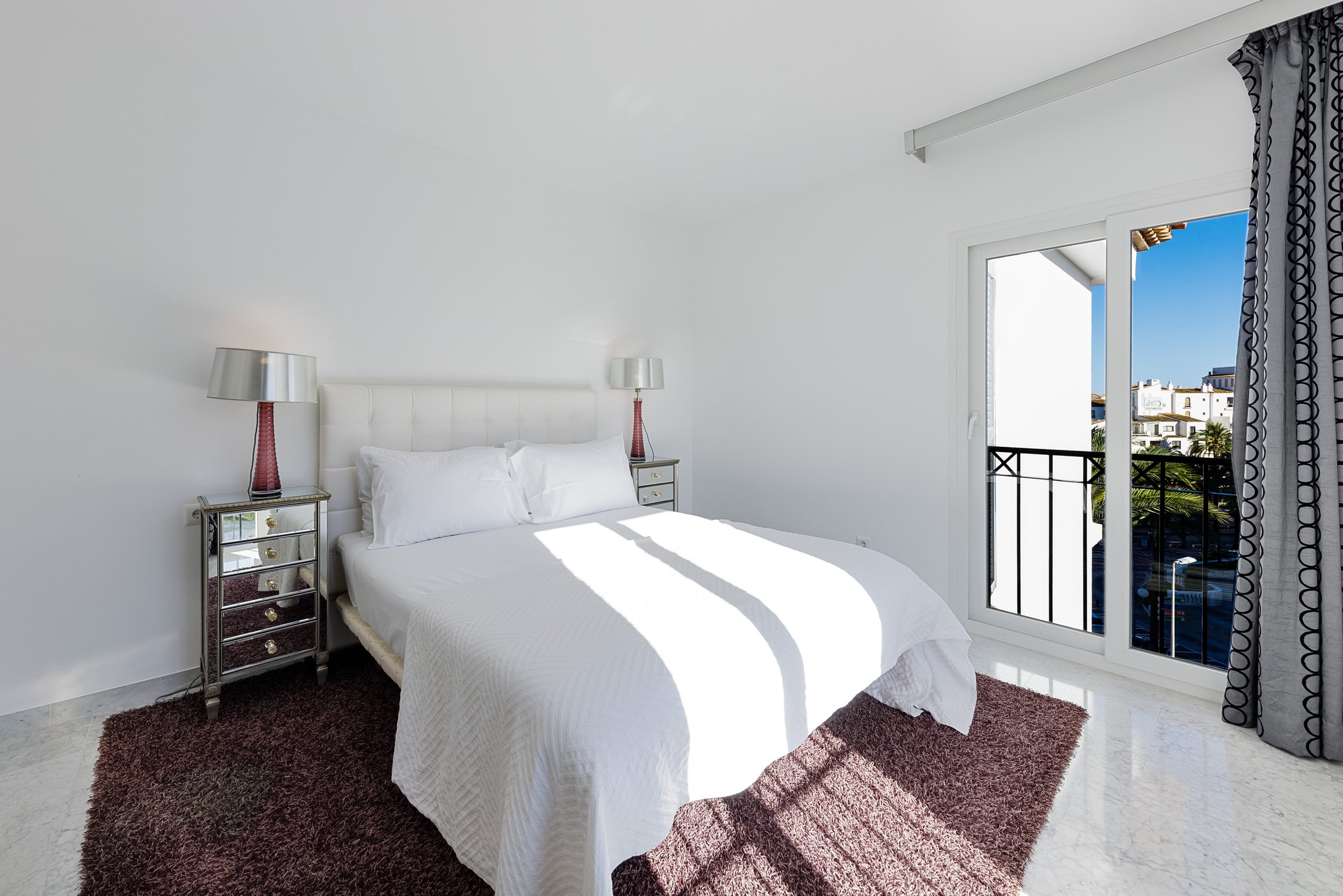 short-let-two-bedroom-playas-del-duque-puerto-banus-fr8705-3.jpg