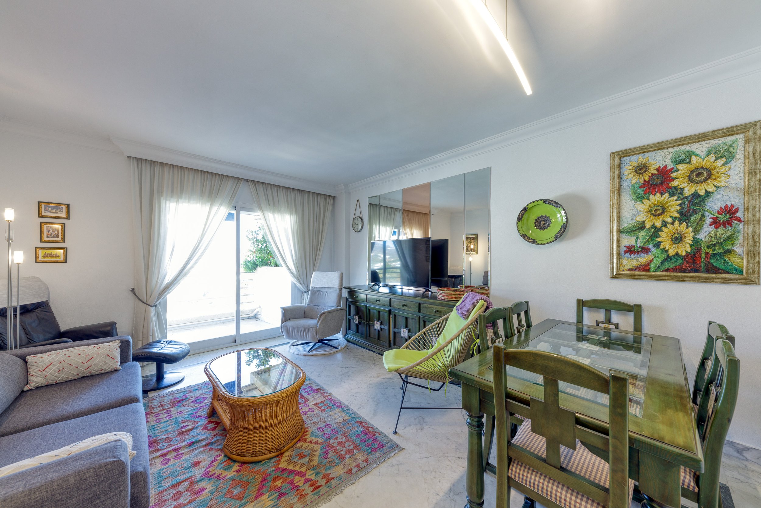 for-sale-two-bedroom-apartment-with-sea-mountain-views-marina-banus-puerto-banus-v2-fs6006-1.jpg