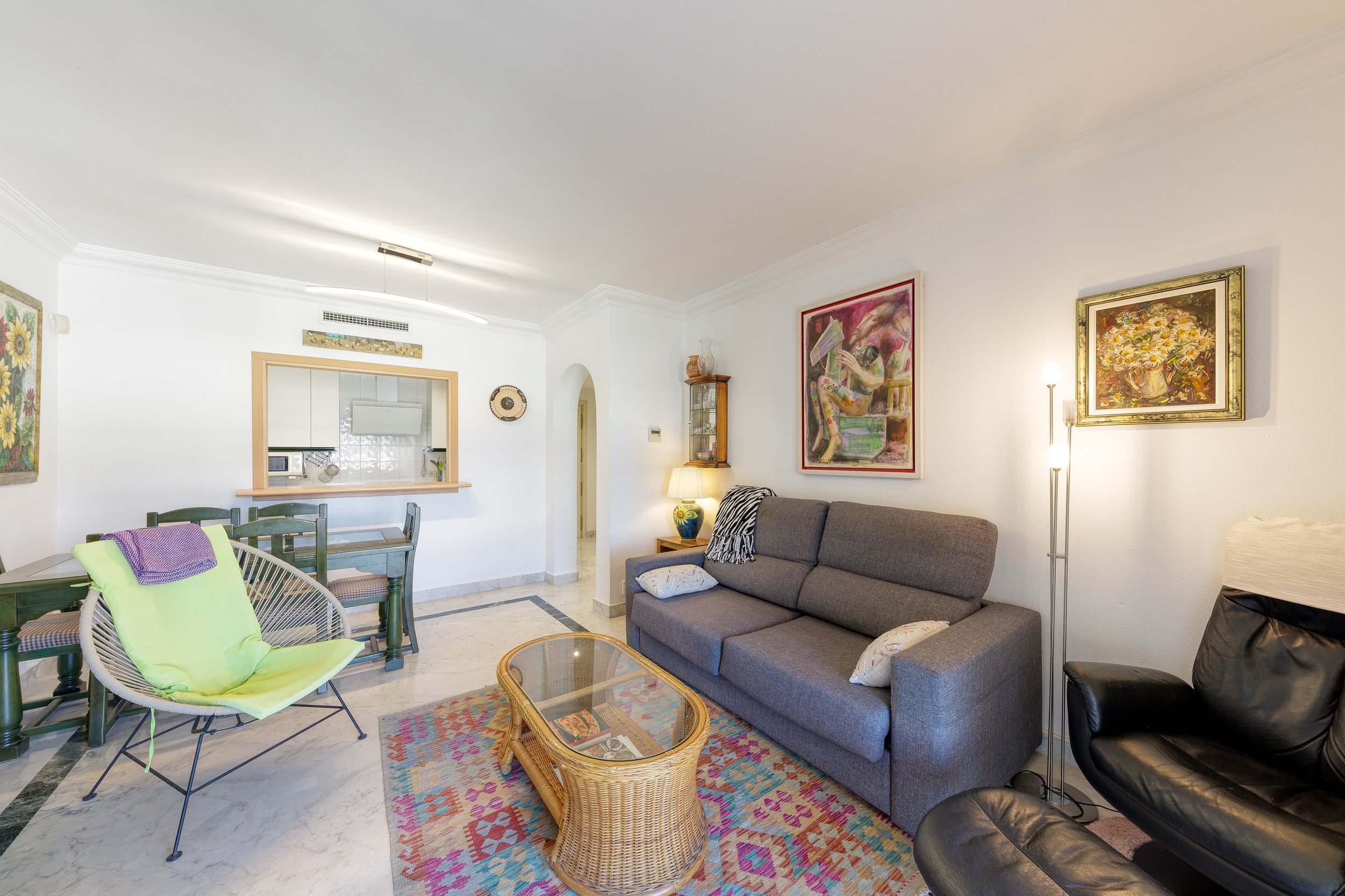 for-sale-two-bedroom-apartment-with-sea-mountain-views-marina-banus-puerto-banus-v2-fs6006-3.jpg
