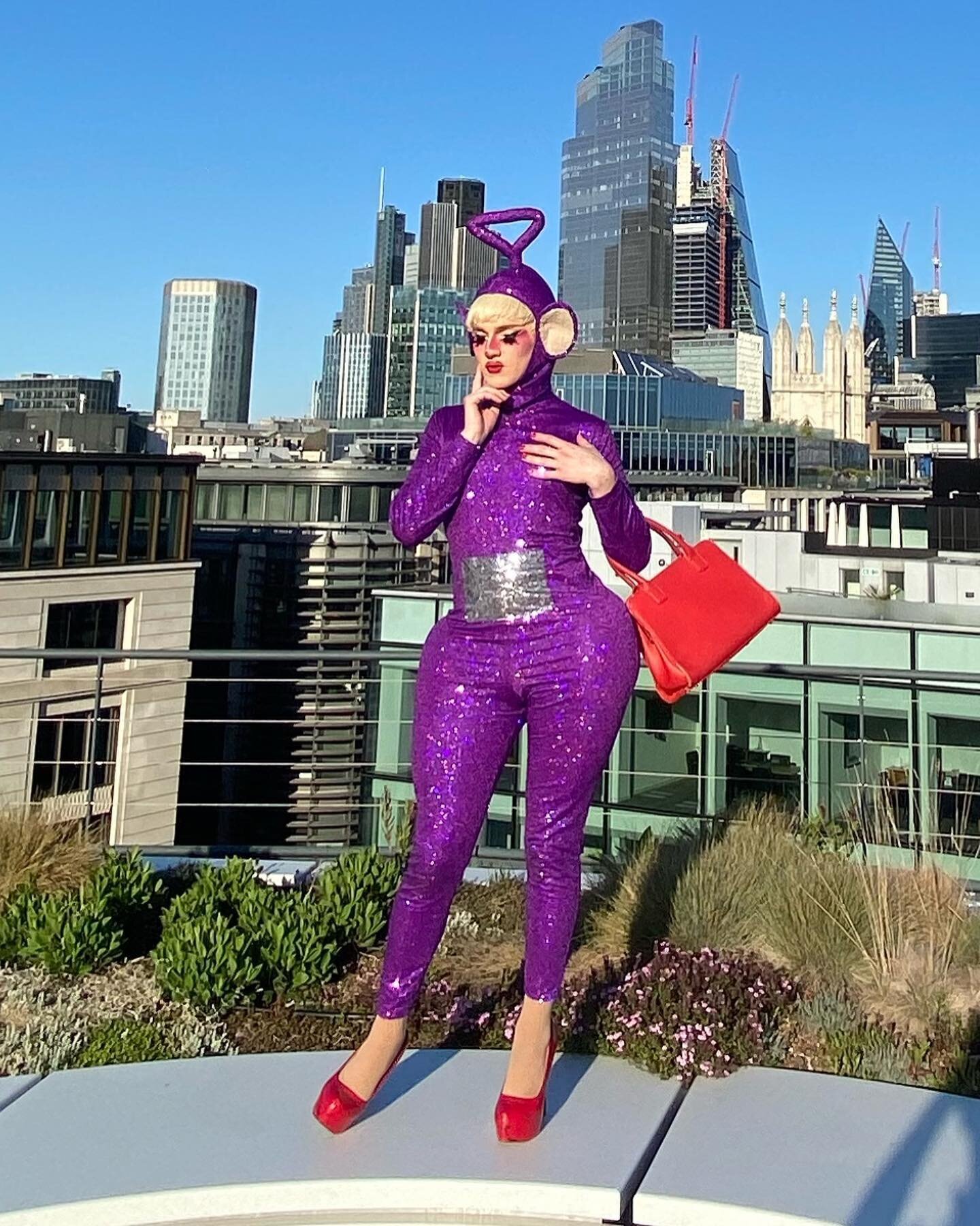 On the roof of the @financialtimes yesterday, helping their LGBTQ+ group celebrate being back in the office!