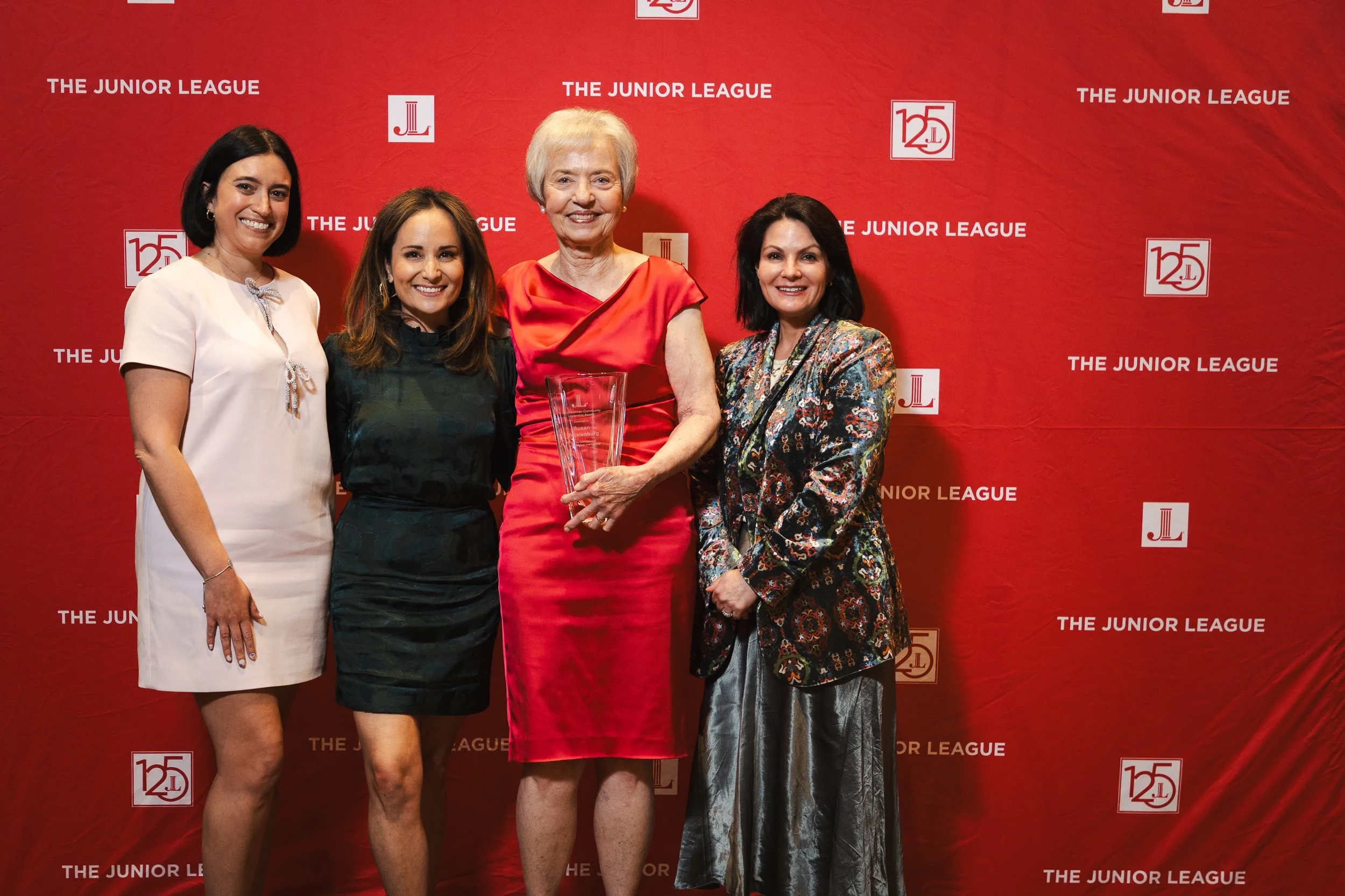 Junior League of Seattle Sustainer Sue Mecklenburg Receives AJLI Mary Harriman Community Leadership Award