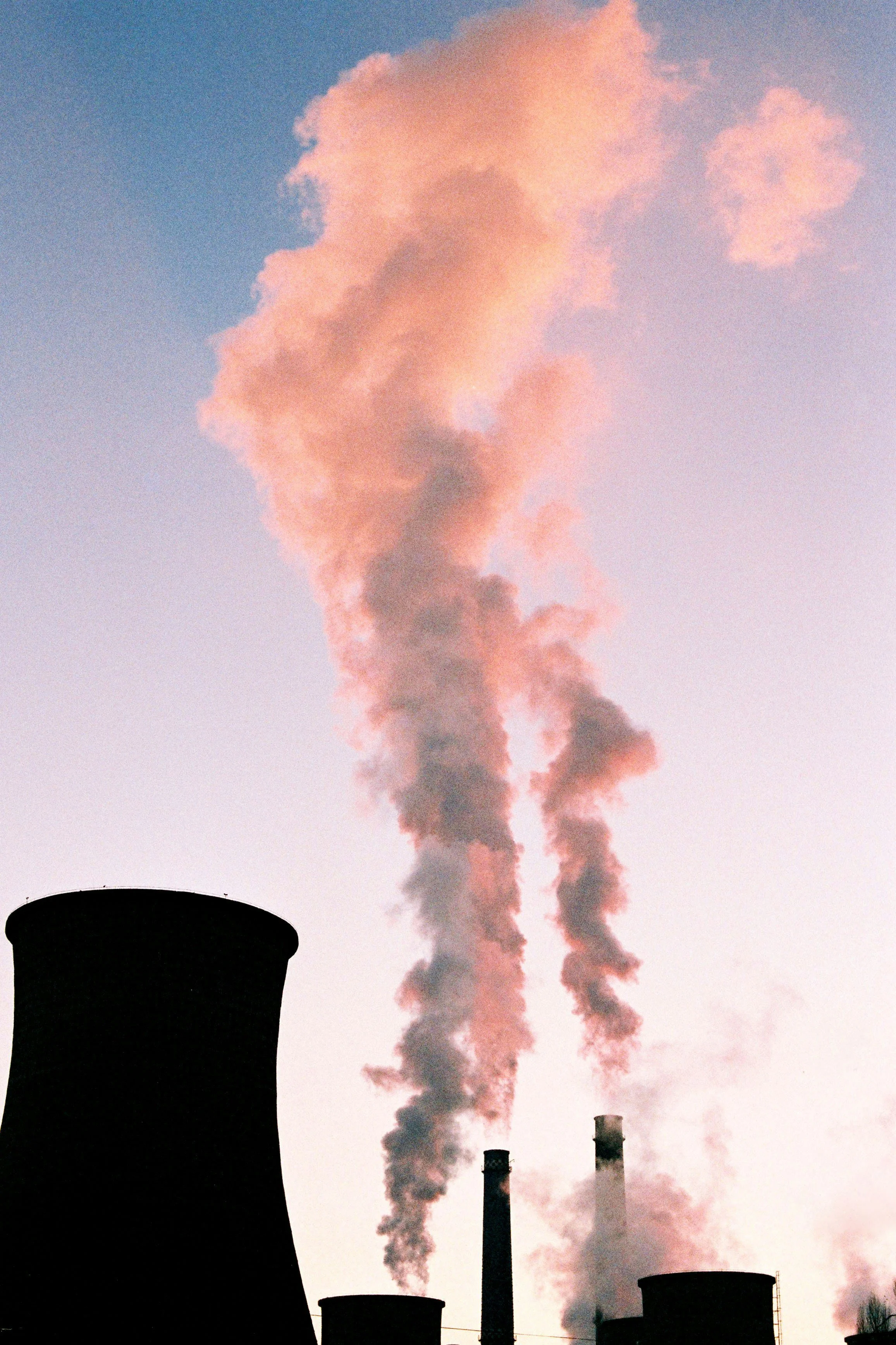 Carbon Capture: The Investment Case No One Is Fully Comfortable With — But Few Can Ignore