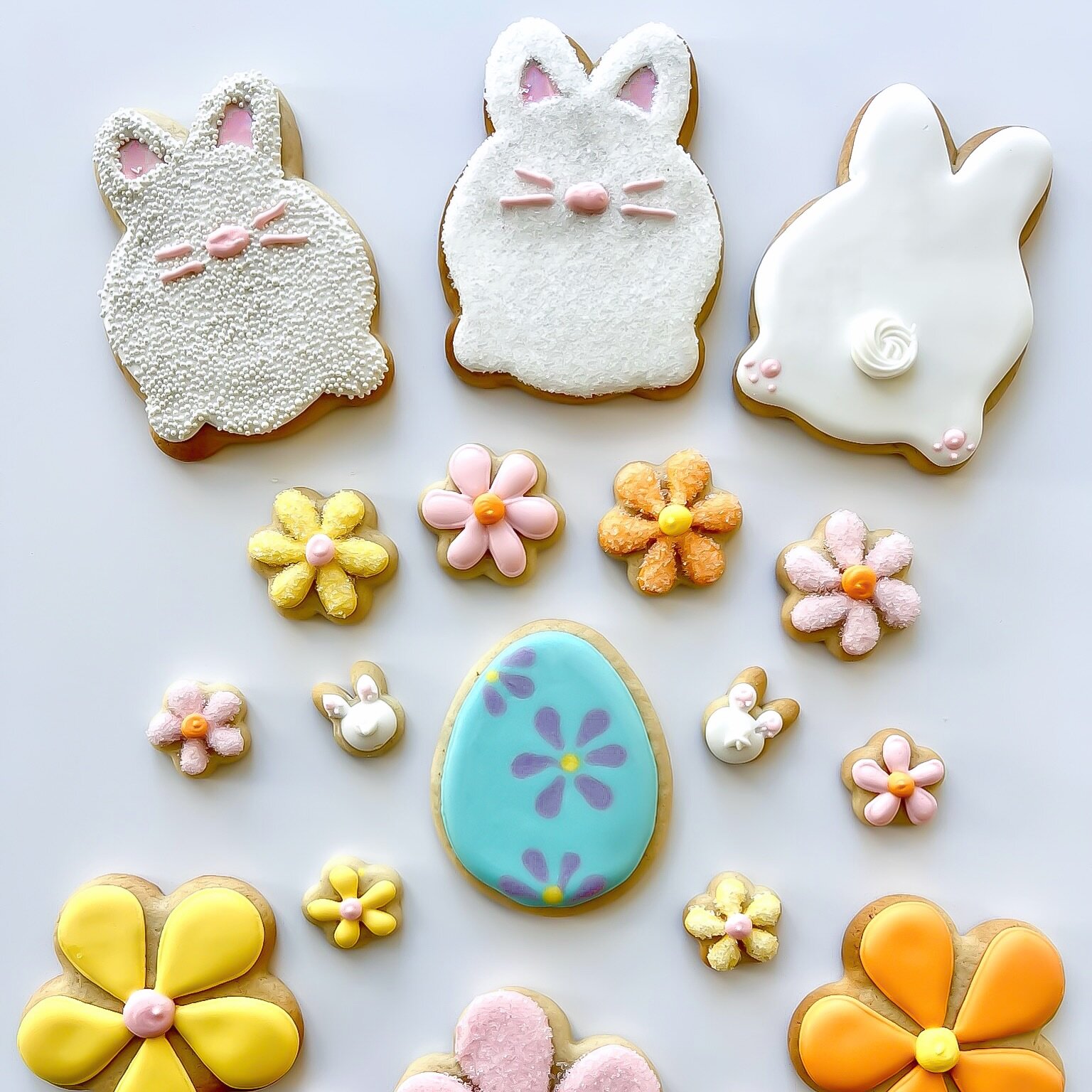 Embrace the joy of spring with our delightful Spring Cookies Bag! Indulge in six large sized vanilla sugar cookies, each lovingly decorated with creamy frosting and adorned with a sprinkle of sugar for that extra touch of sweetness.⁣
⁣
⁣
⁣
⁣
#ediblee