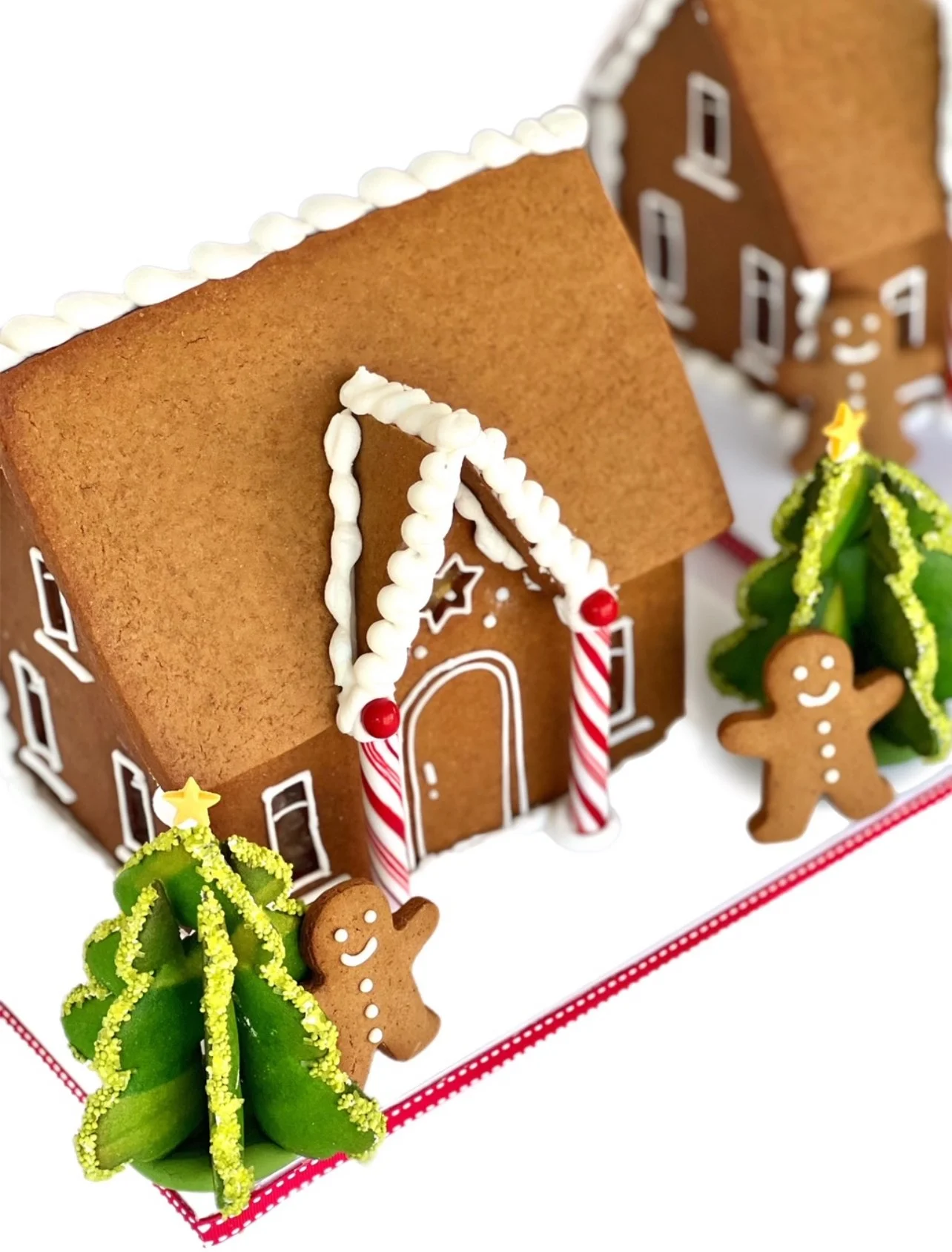 Cozy Cottage Gingerbread Kit
