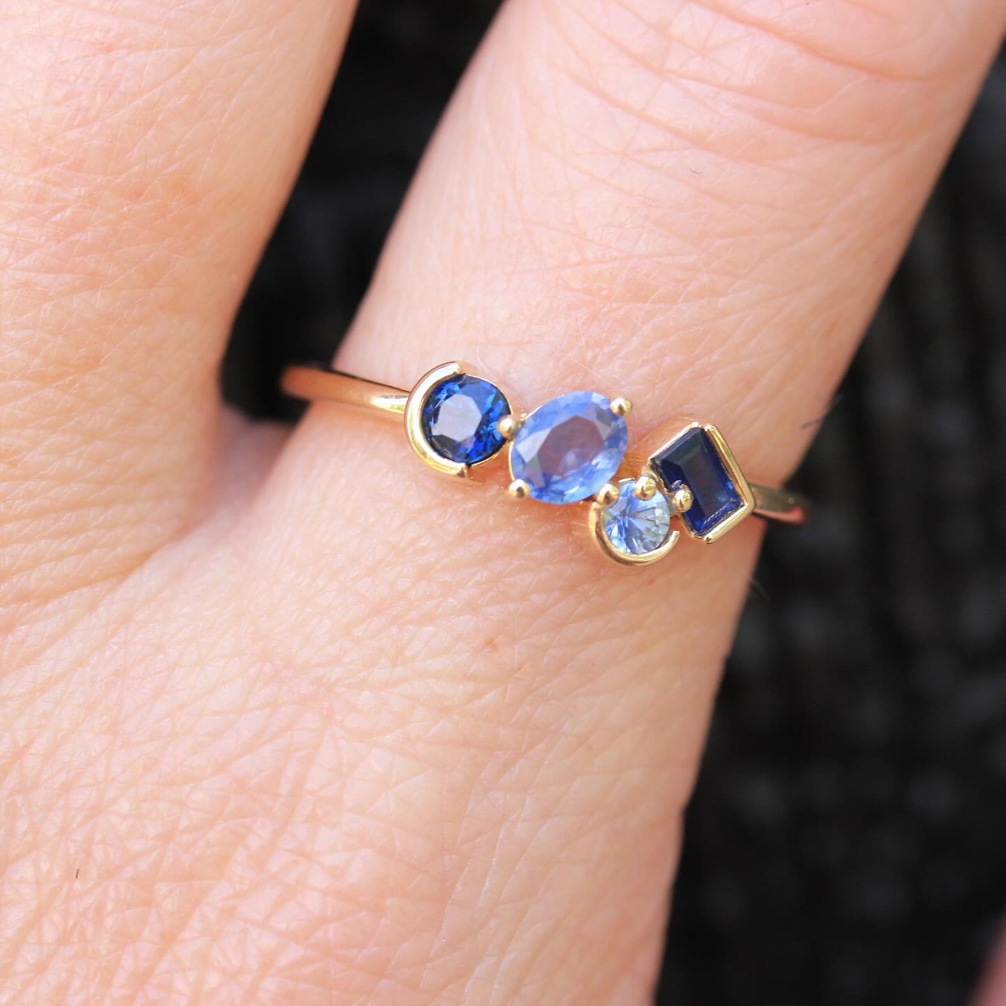 A dreamy OOAK blue sapphire ring made just for us by @dallasmaynard 🌊 #dallasmaynard #finejewelry #instajewerly #sapphire #sapphirering #ooak