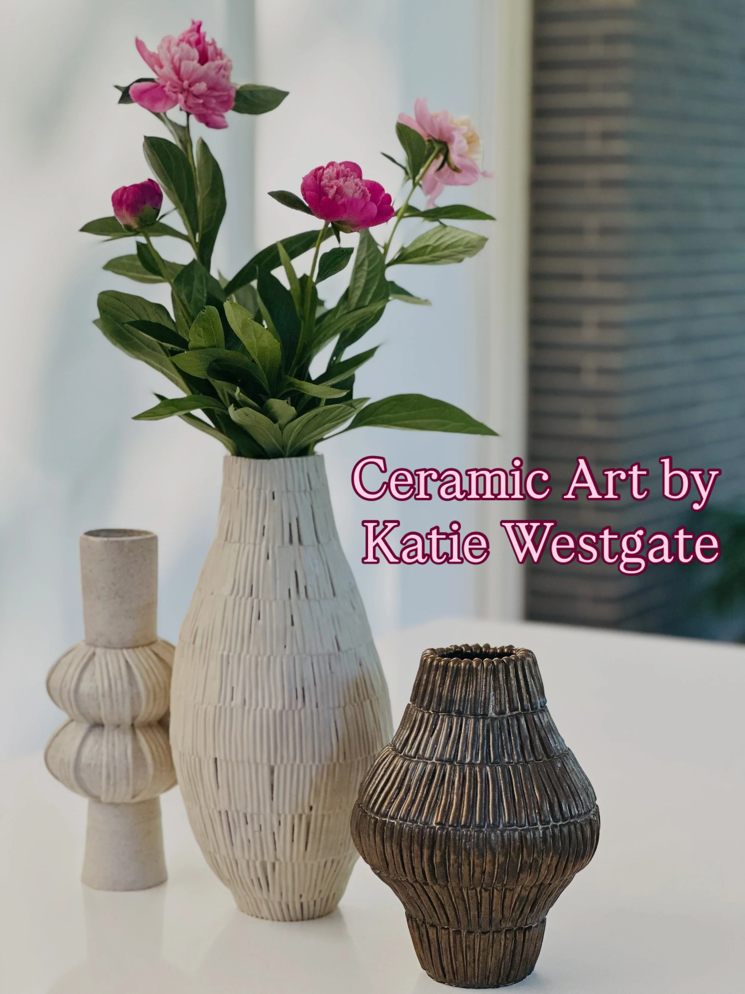 Join us for our last Gallery Night this Thursday, September 24 from 5-8pm! Our friend @k.westceramicarts will be popping up with her stunning handmade vases and incense burners. Purchase a vase and fill it with fresh flowers from @universityflowersho