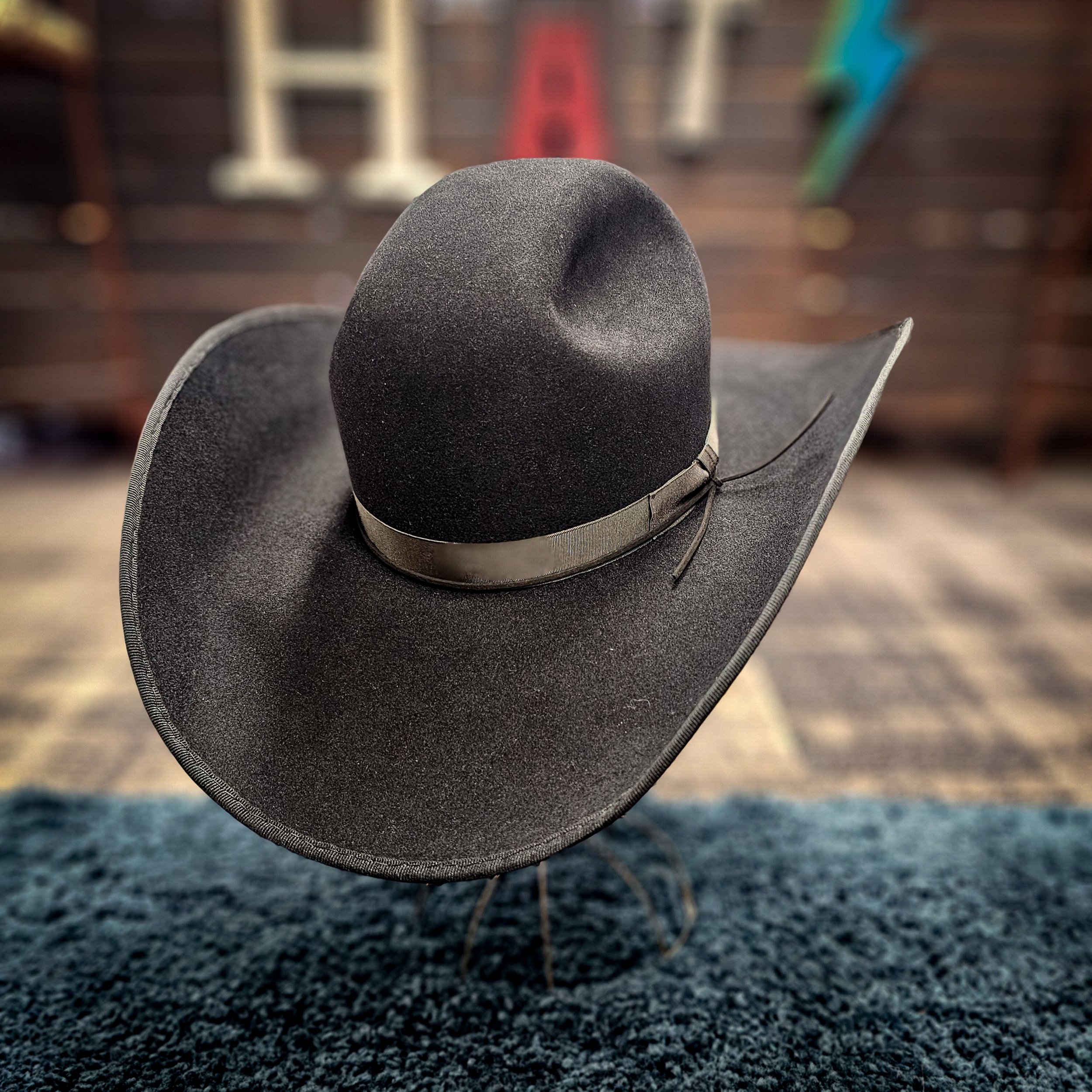 Peter Lefebvre hat balance