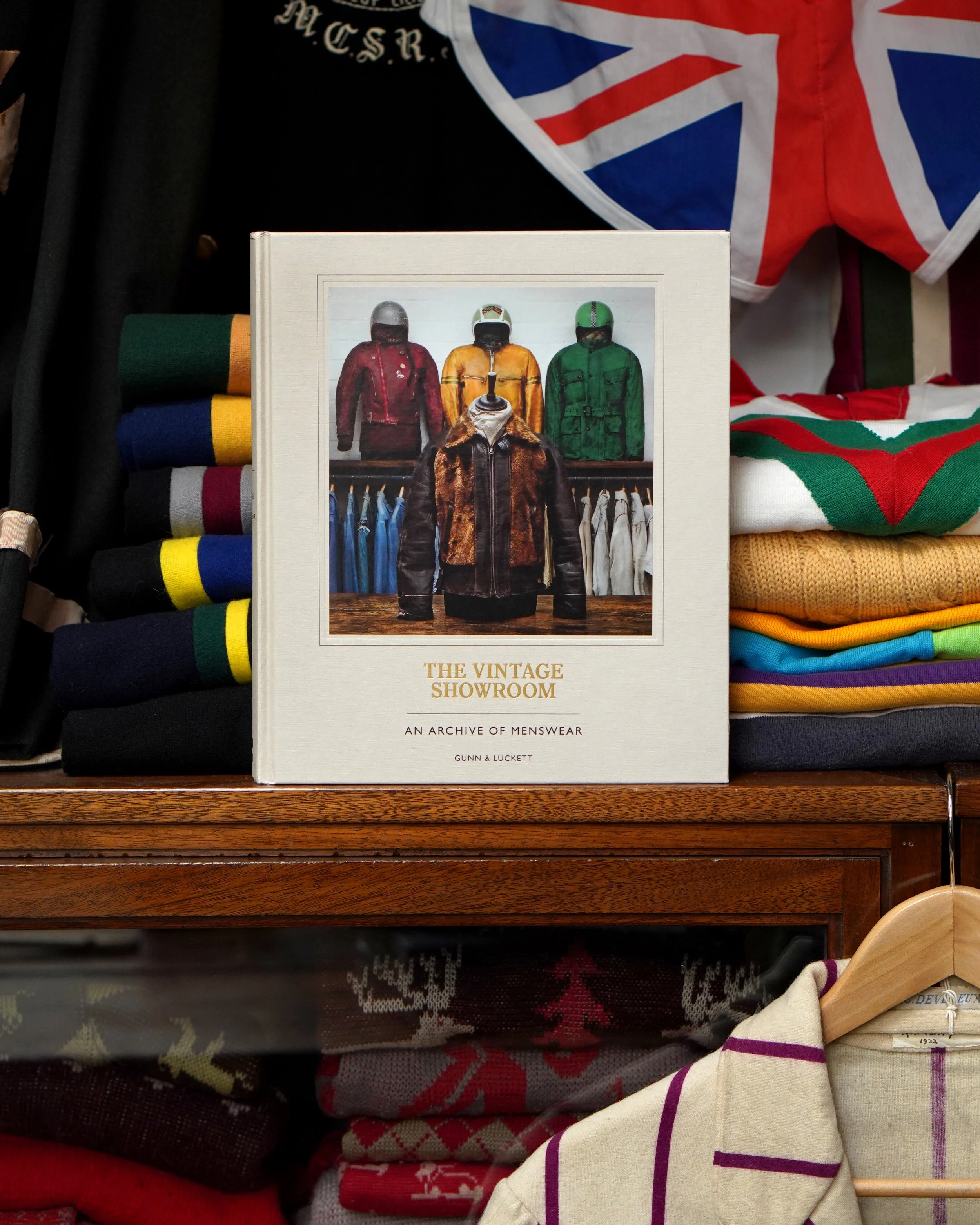The Vintage Showroom Book, In Situ