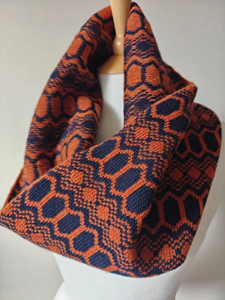 Strandhill Snood- Navy & Rust