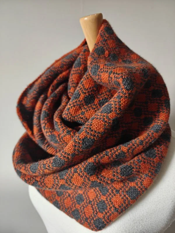 Downings Double Wrap Snood- Charcoal & Rust