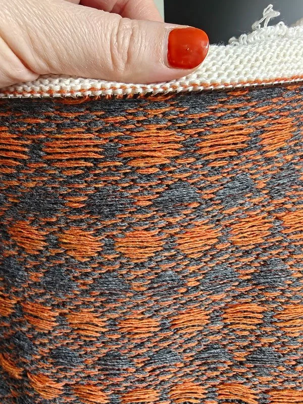 Downings-double-wrap-snood-Charcoal-Rust-Fabric-swatch-reverse-archipelago-knitwear.jpg