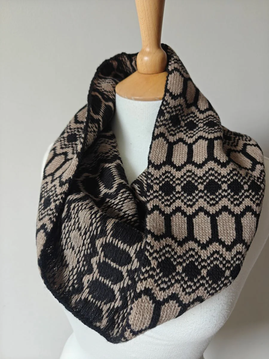 Strandhill Snood in Sand and black colourway, designed and knitted by Archipelago knitwear. Photographed on a mannequin