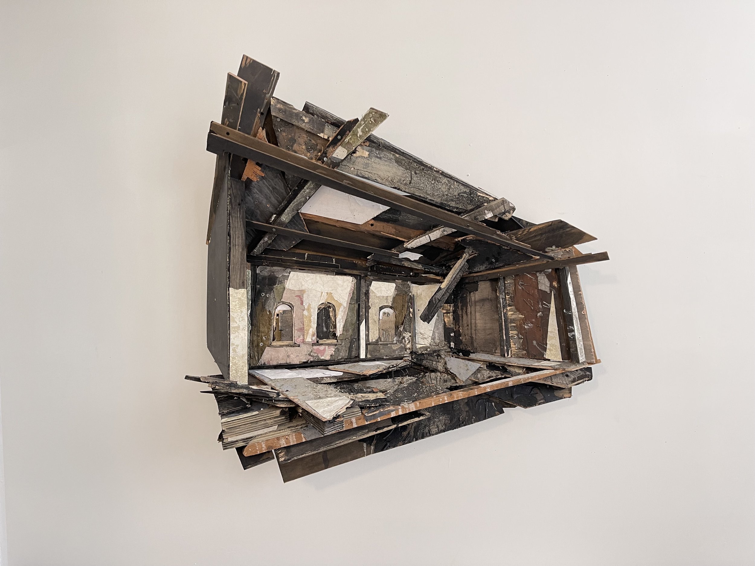 Title: Beyond space and time 08 // 96x33x92cm // 2022