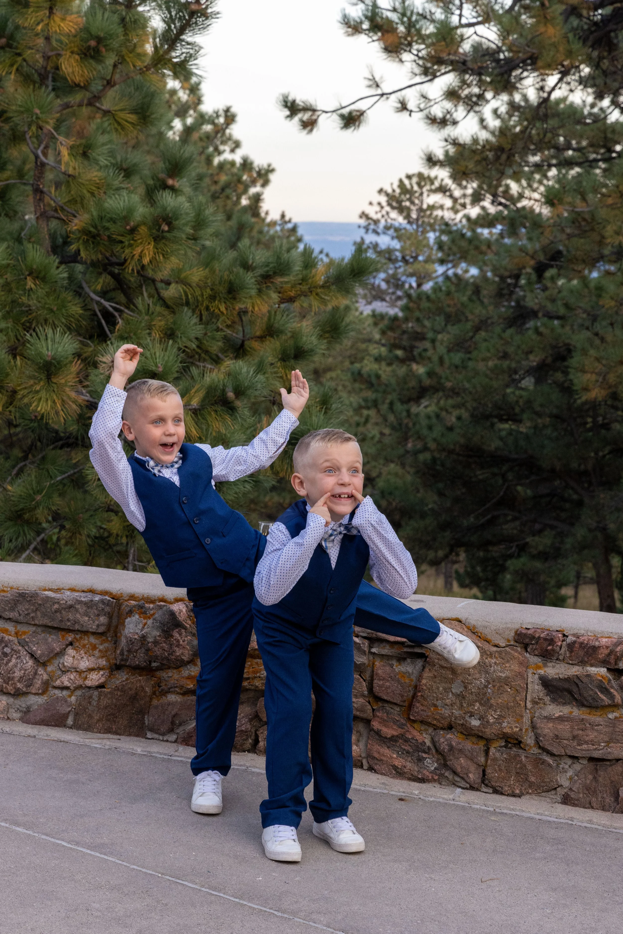 073 Regina Justin Wedding Preview Berg Berg Photography.jpg