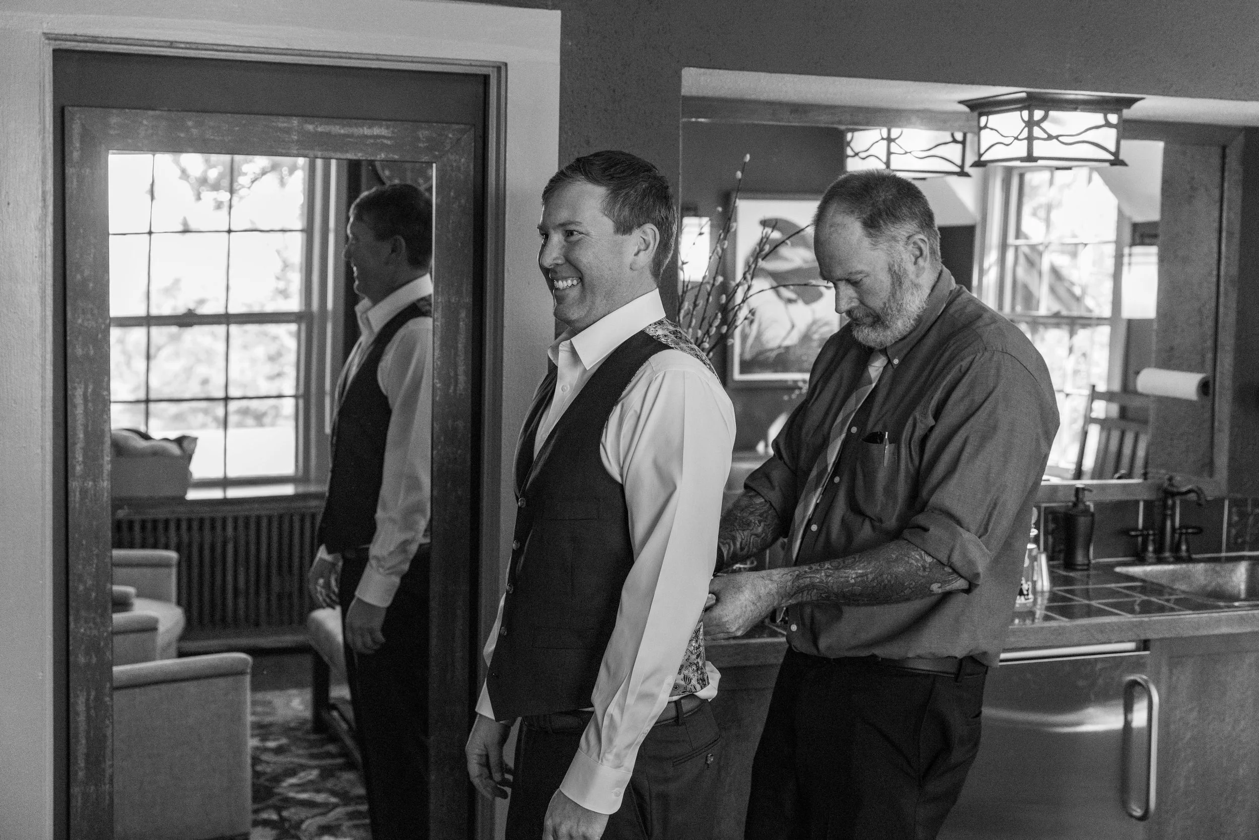 006 Ashley Sean Wedding 101225 Berg Berg Photography_1.jpg