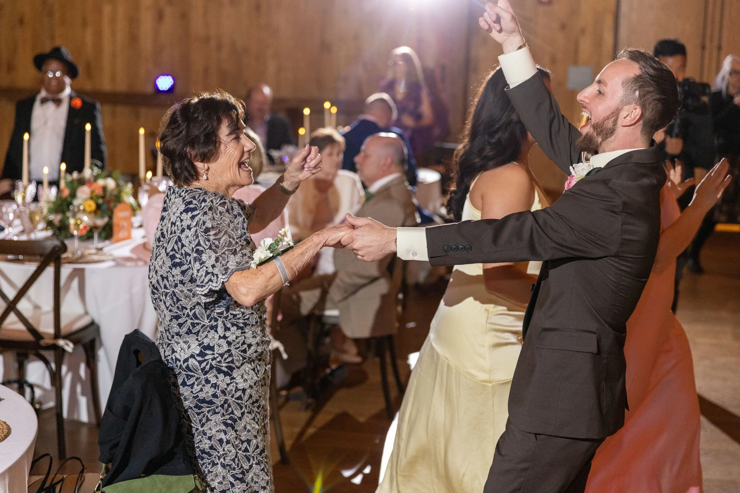 504_Andrew Kaitlyn Wedding 100425 Berg Berg Photography_1.jpg
