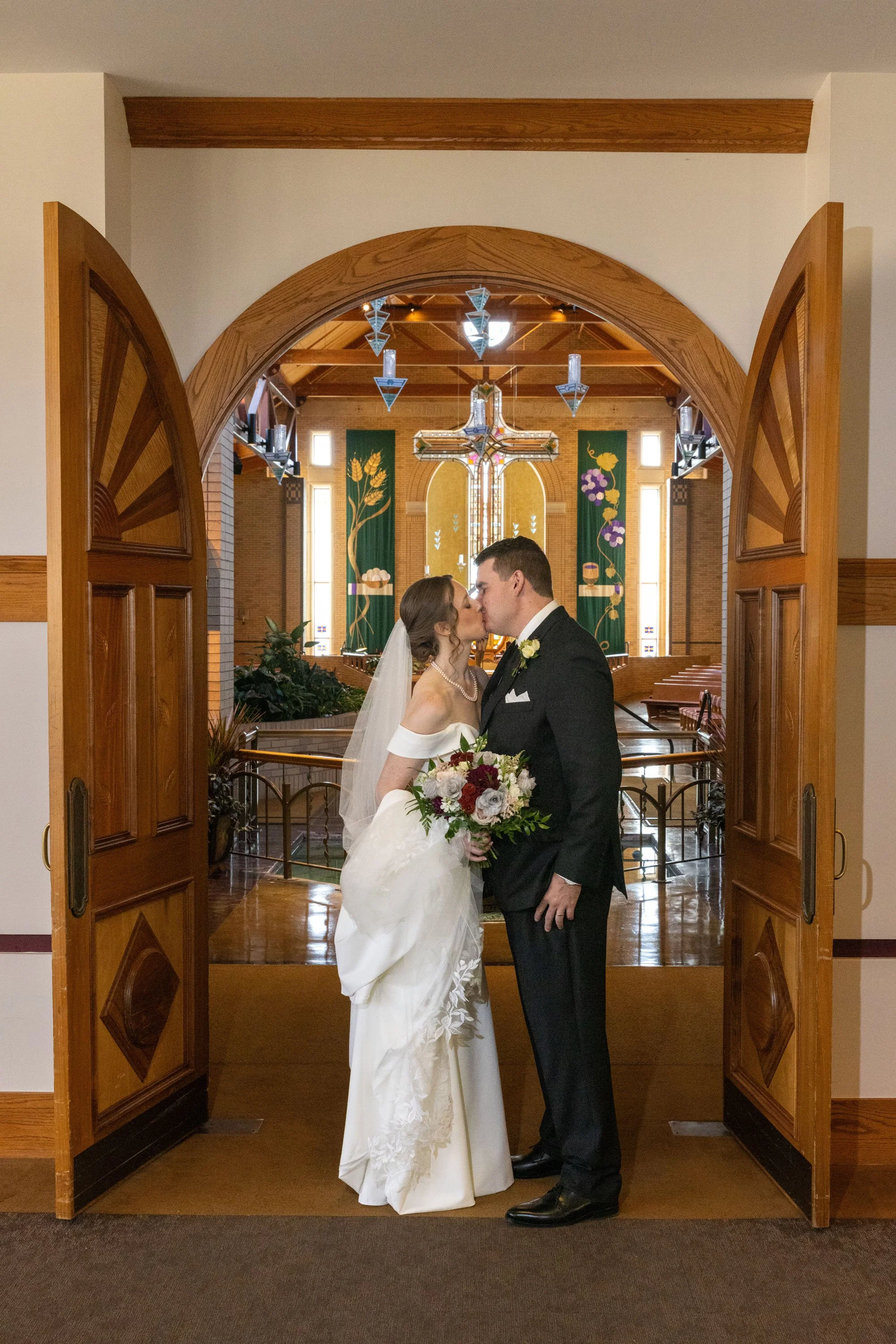 246 Michelle Evan 101725 Wedding Berg Berg Photography_1.jpg