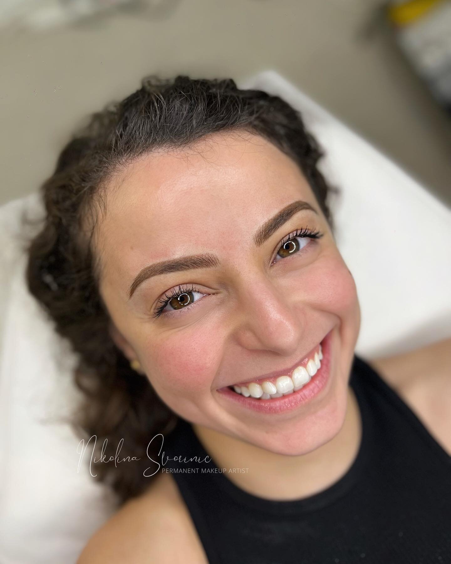 Look at our beautiful client Marise and that  S M I L E! 😃 

She came in for a consult and I recommended a powder brow because that was the best technique for her skin, to achieve better symmetry and her goals. 🌿

Swipe to see her before and after 