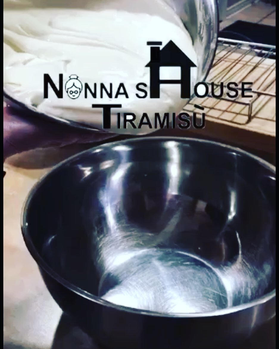 Feel free to place an order for this week...Curbside pickups are Friday - Sunday 11am-7pm (If you need it between Mon-Thurs DM me and I&rsquo;ll accommodate you as best I can). Any questions about sizes and prices DM me :) 
#tiramisu #nonnashouse #Cl