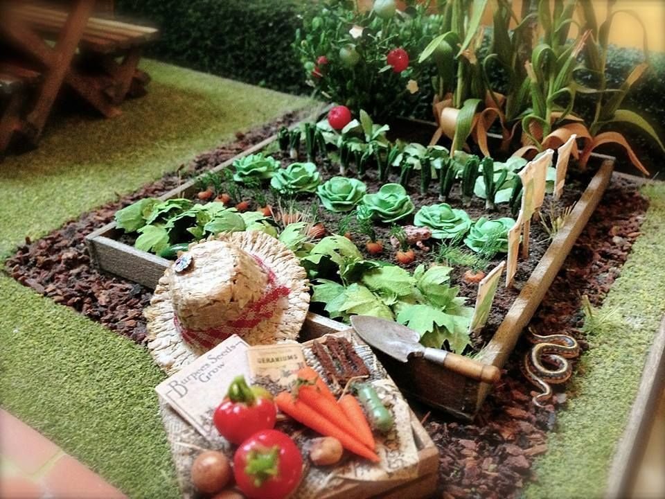 dollhouse garden.jpg